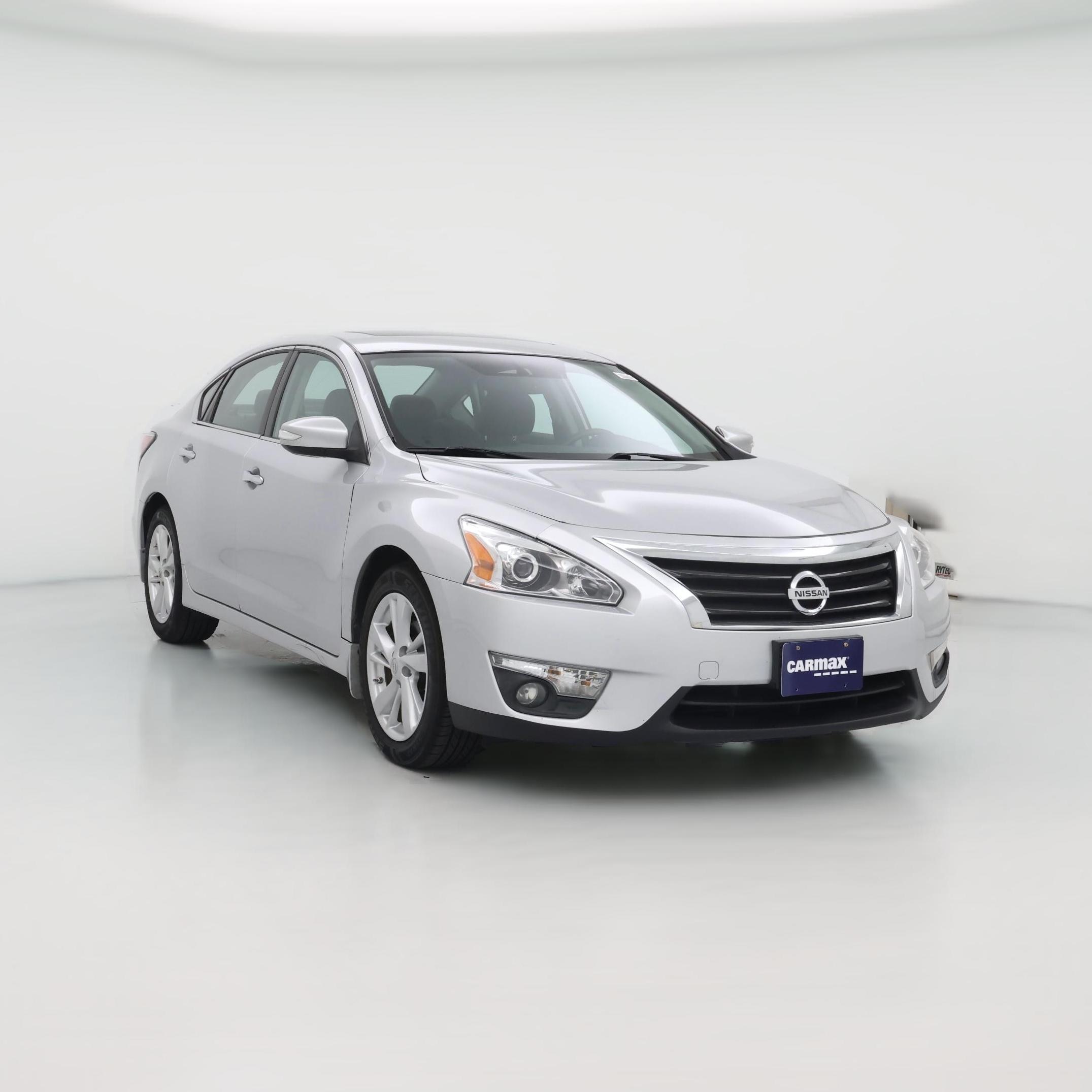 Thumbnail: 2015 Nissan Altima - 1