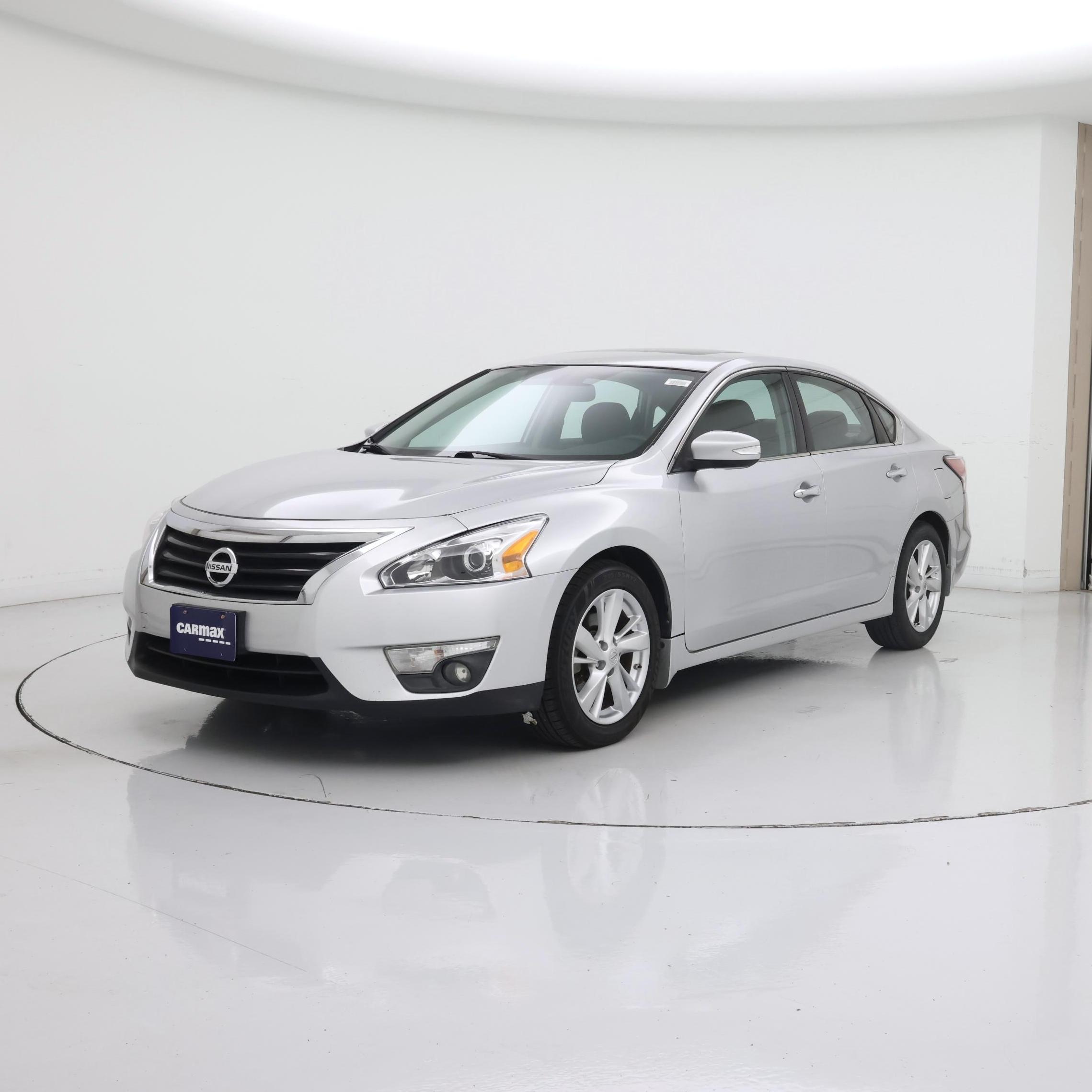 Thumbnail: 2015 Nissan Altima - 4
