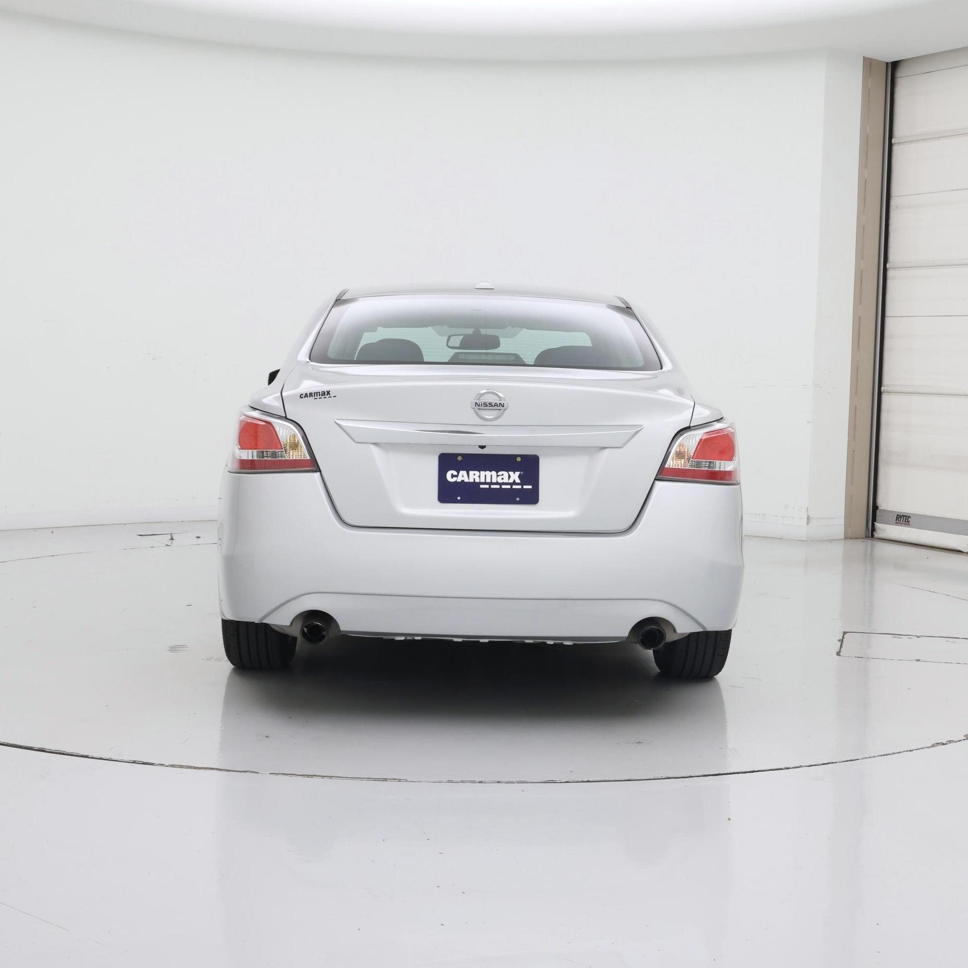 Thumbnail: 2015 Nissan Altima - 6