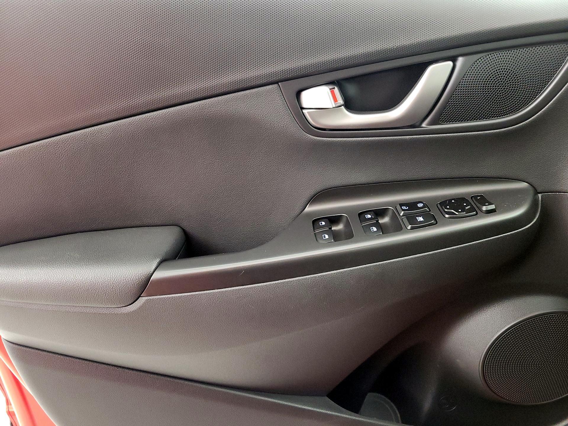 Thumbnail: 2020 Hyundai Kona - 12