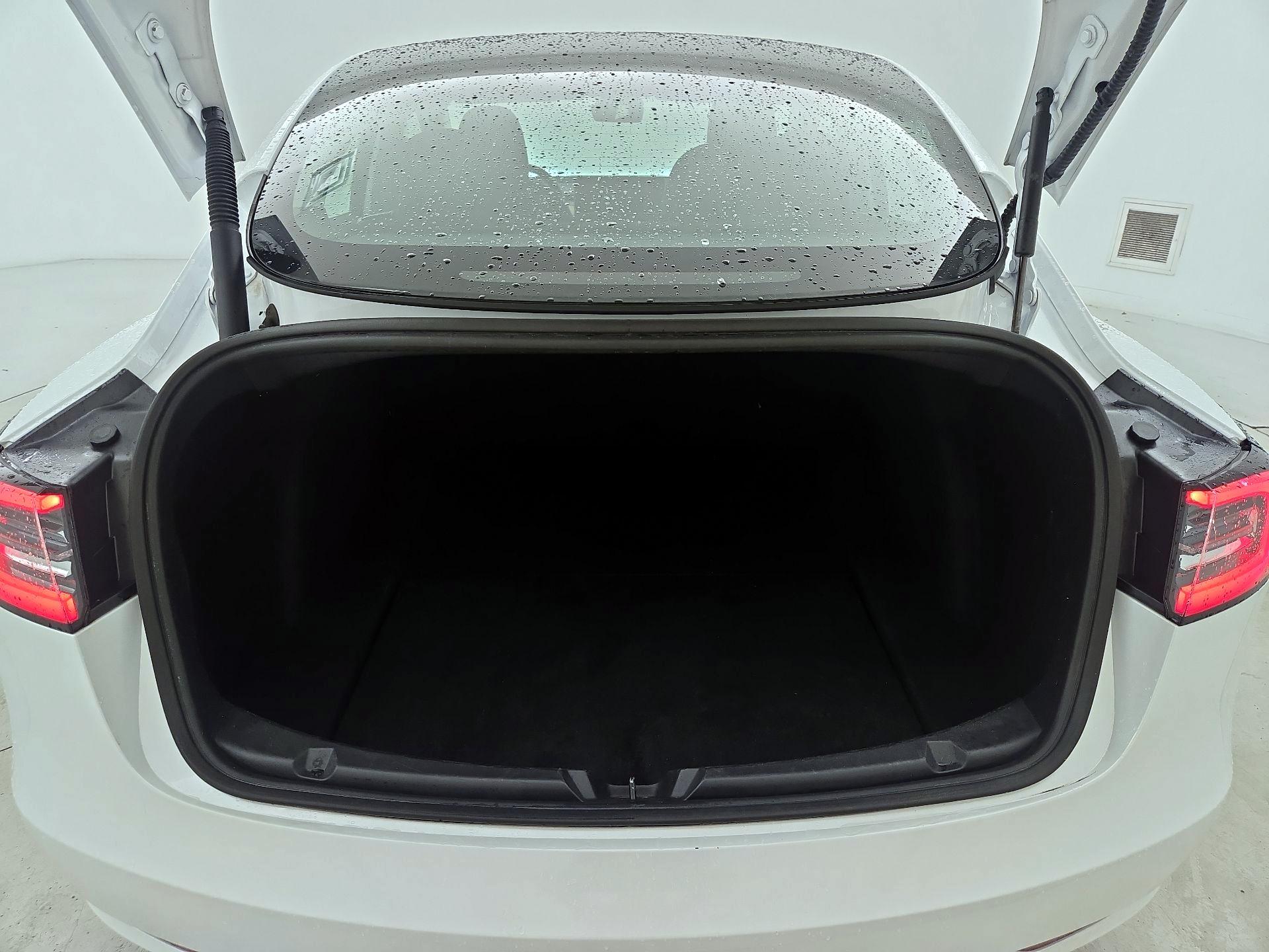 Thumbnail: 2023 Tesla Model 3 - 20