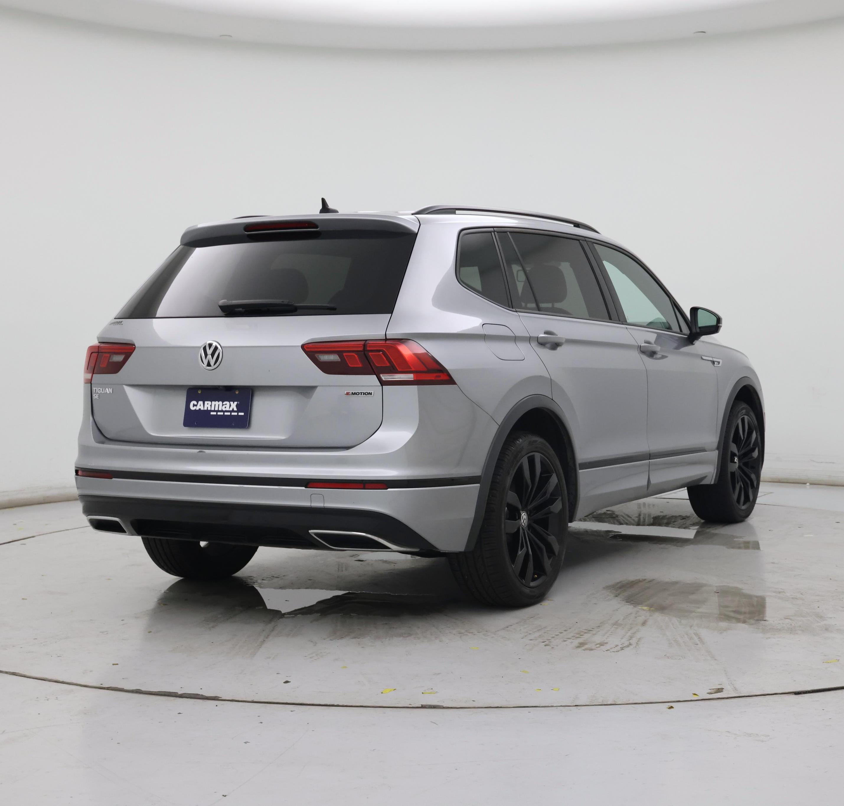 Thumbnail: 2020 Volkswagen Tiguan - 8