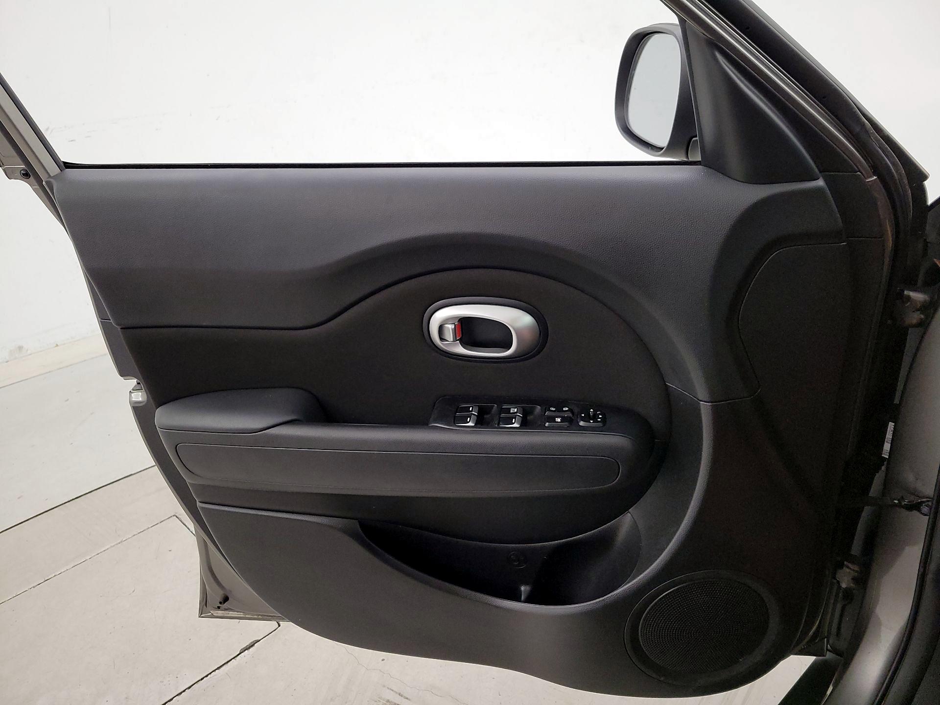 Thumbnail: 2019 Kia Soul - 12