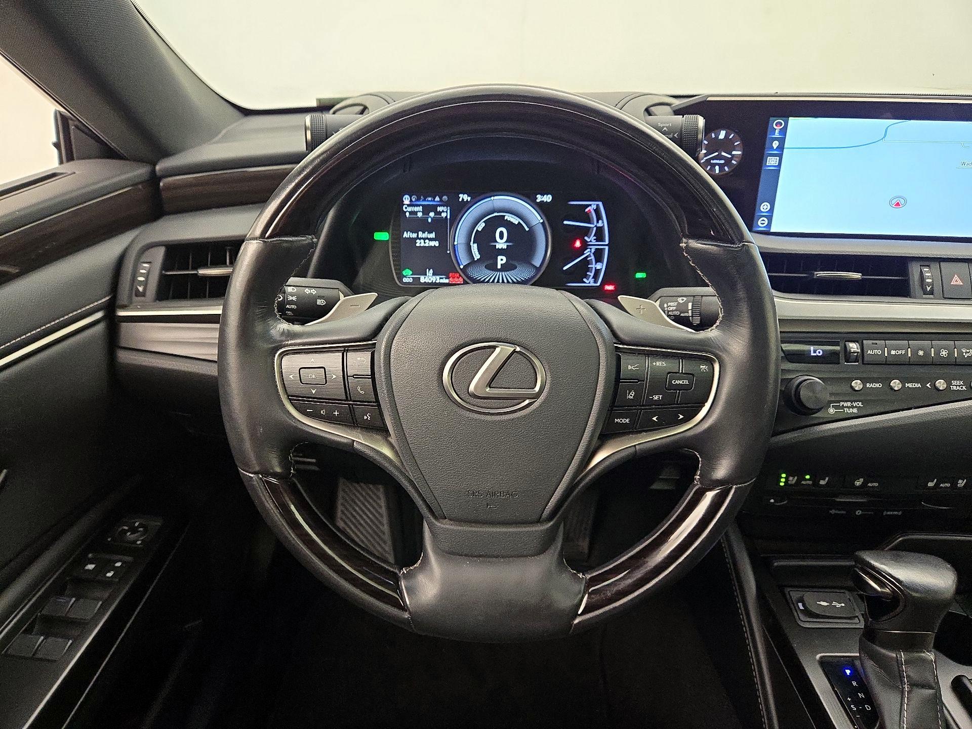 Thumbnail: 2019 Lexus ES - 10
