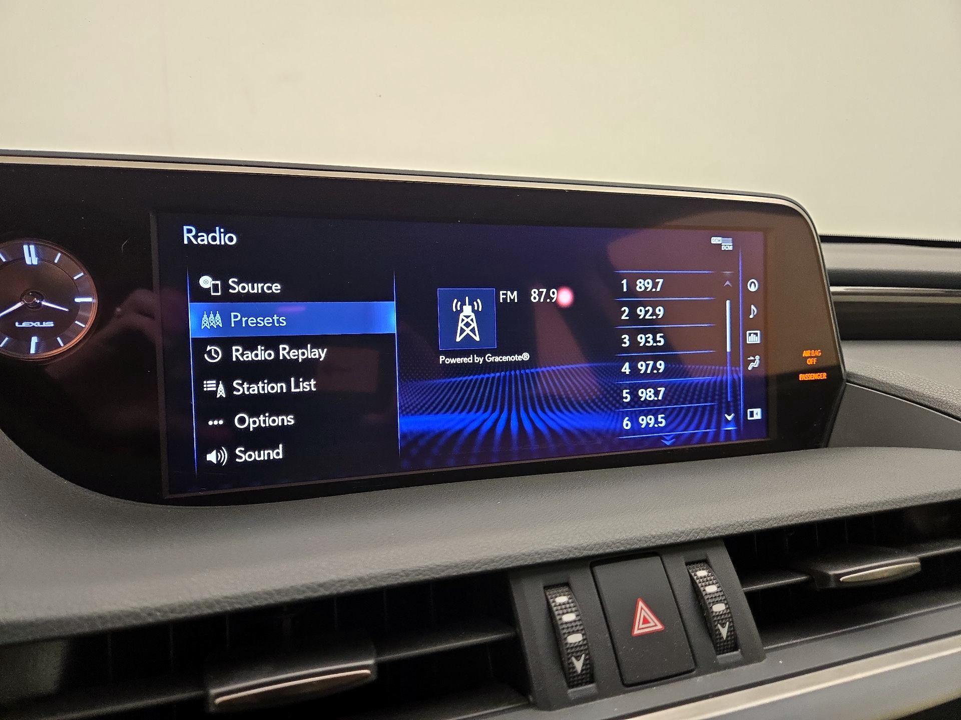 Thumbnail: 2019 Lexus ES - 16