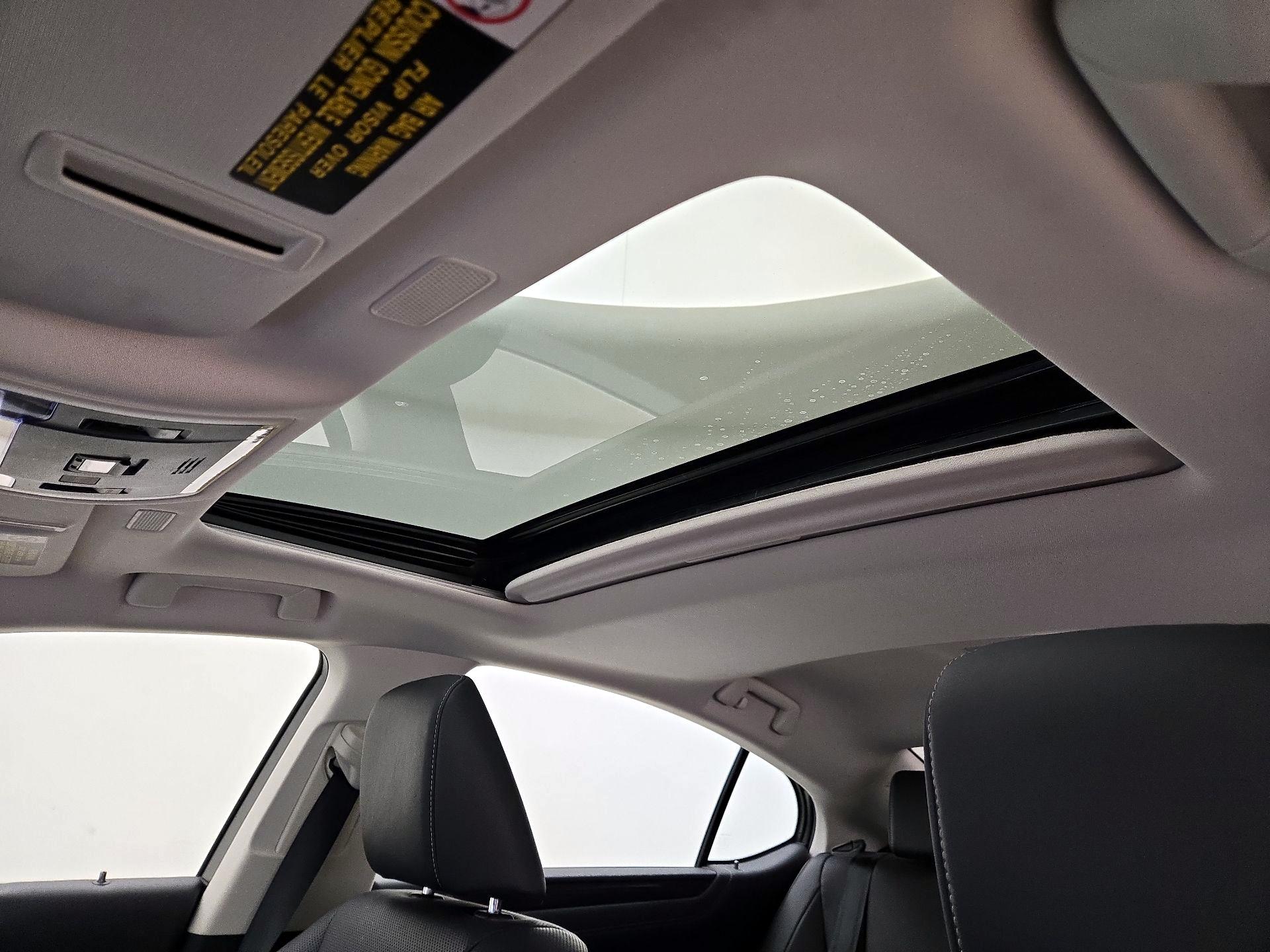 Thumbnail: 2019 Lexus ES - 20