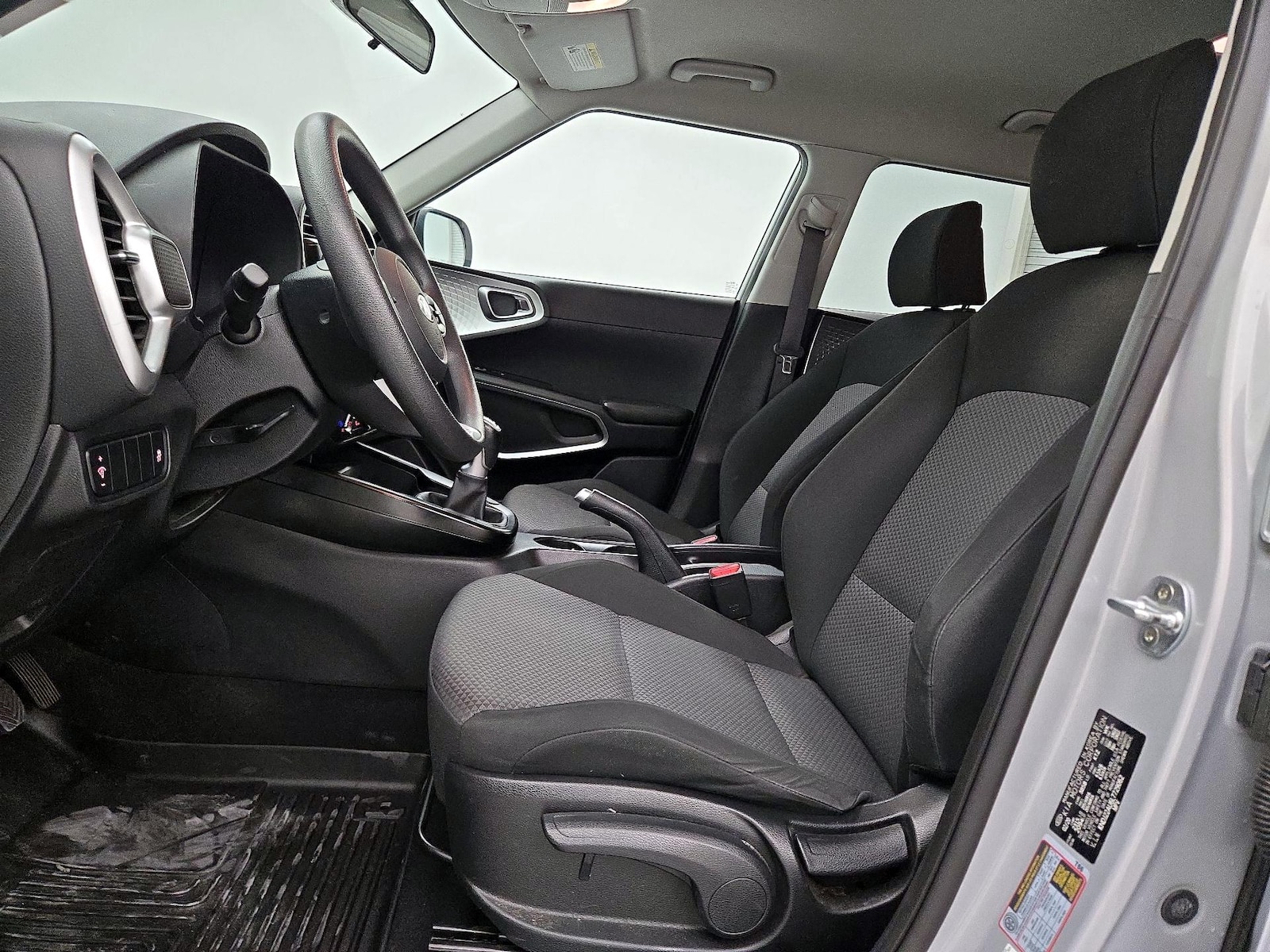 2020 Kia Soul LX - Photo 12