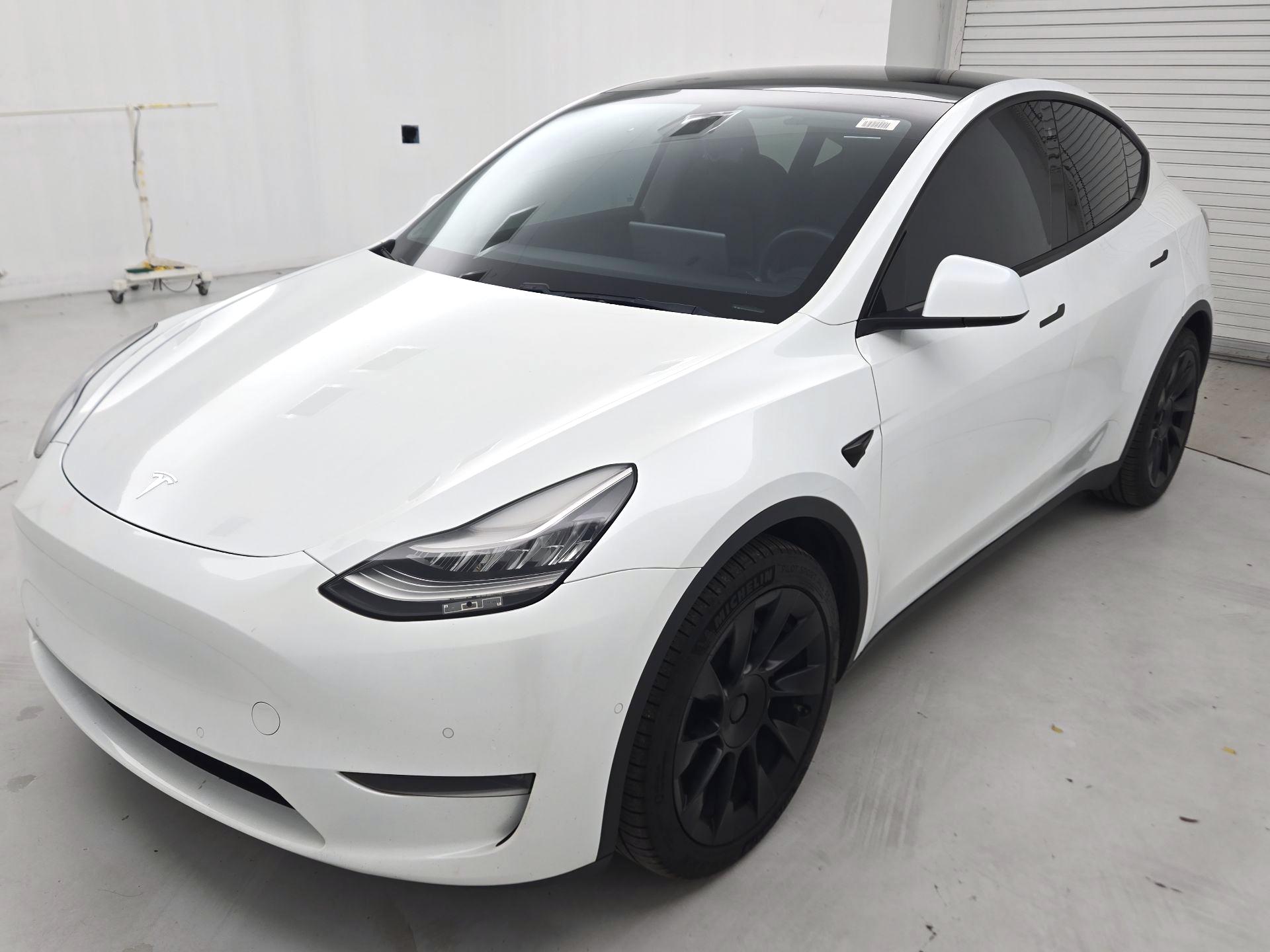 Thumbnail: 2020 Tesla Model Y - 3