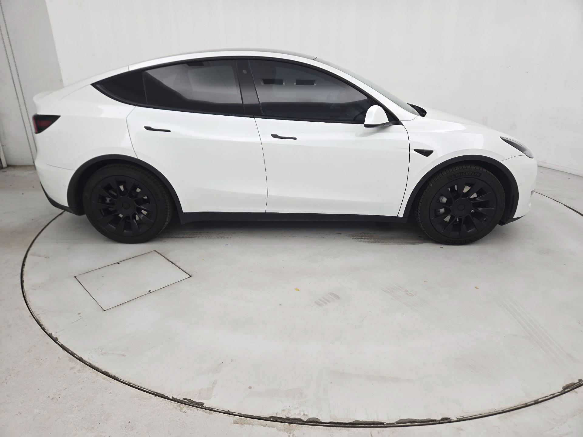 Thumbnail: 2020 Tesla Model Y - 4