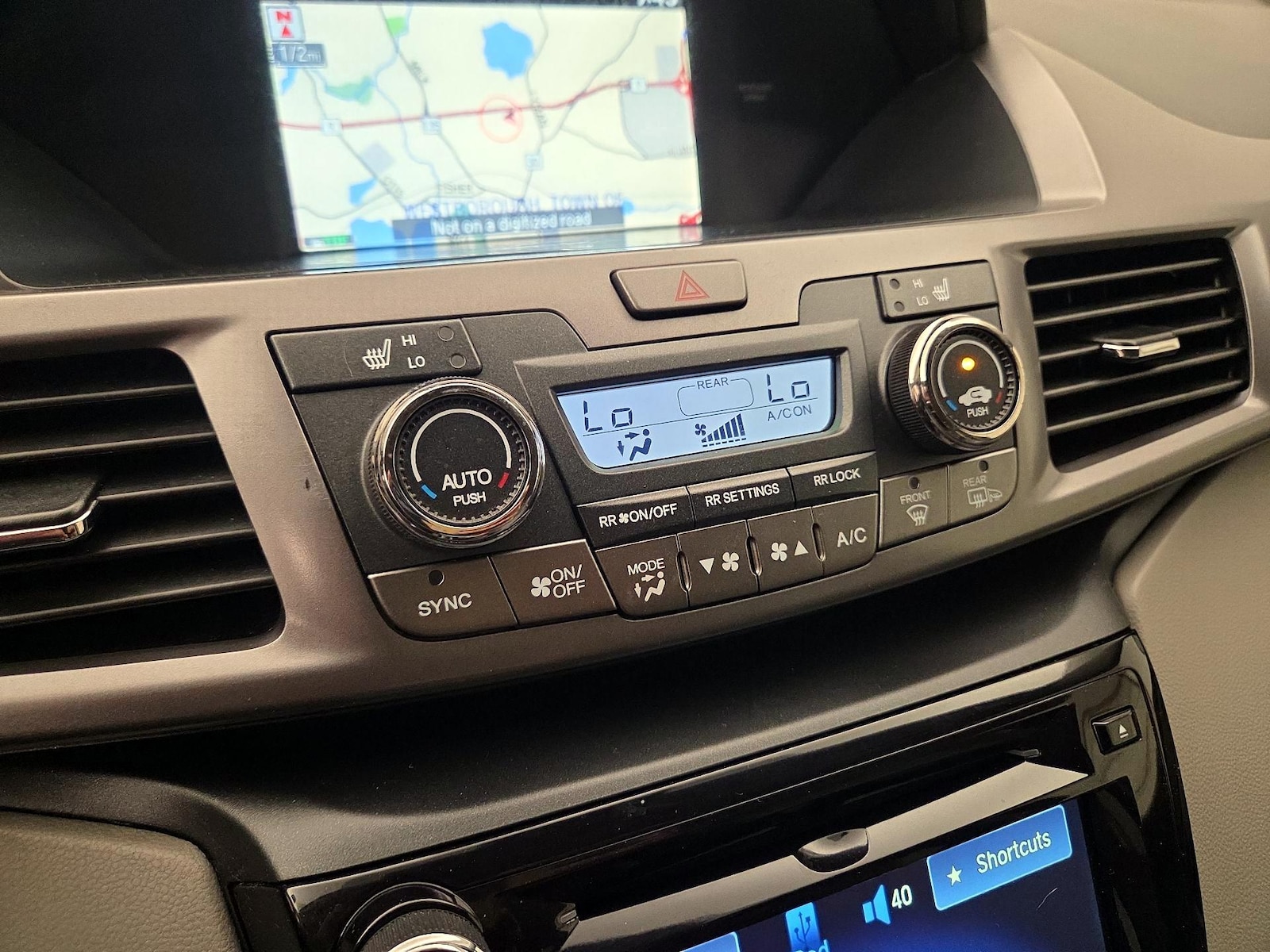2014 Honda Odyssey EX-L - Photo 18