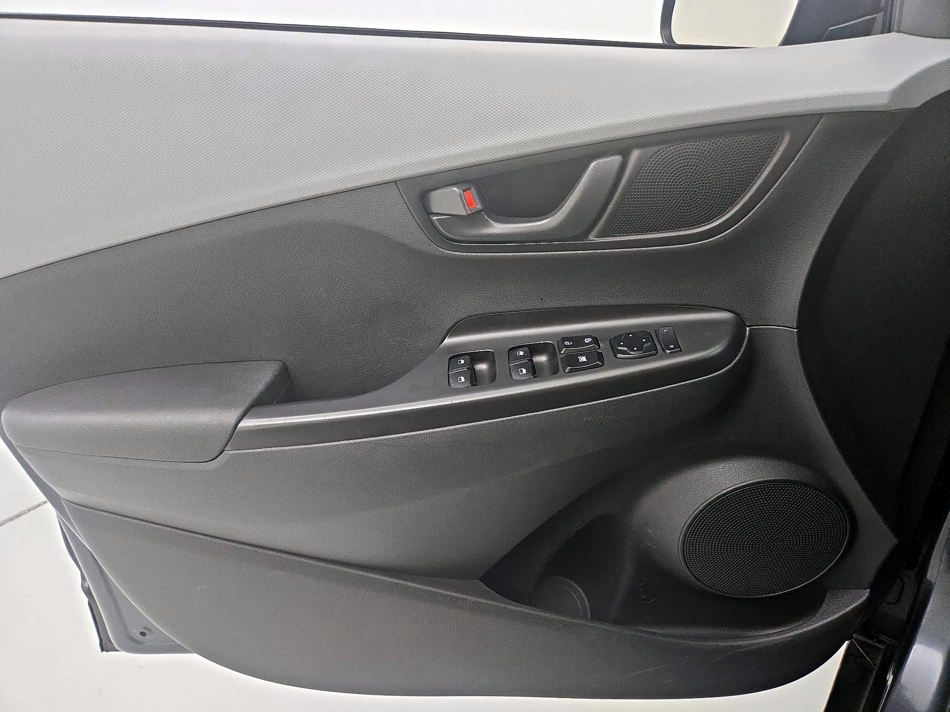 Thumbnail: 2020 Hyundai Kona - 12