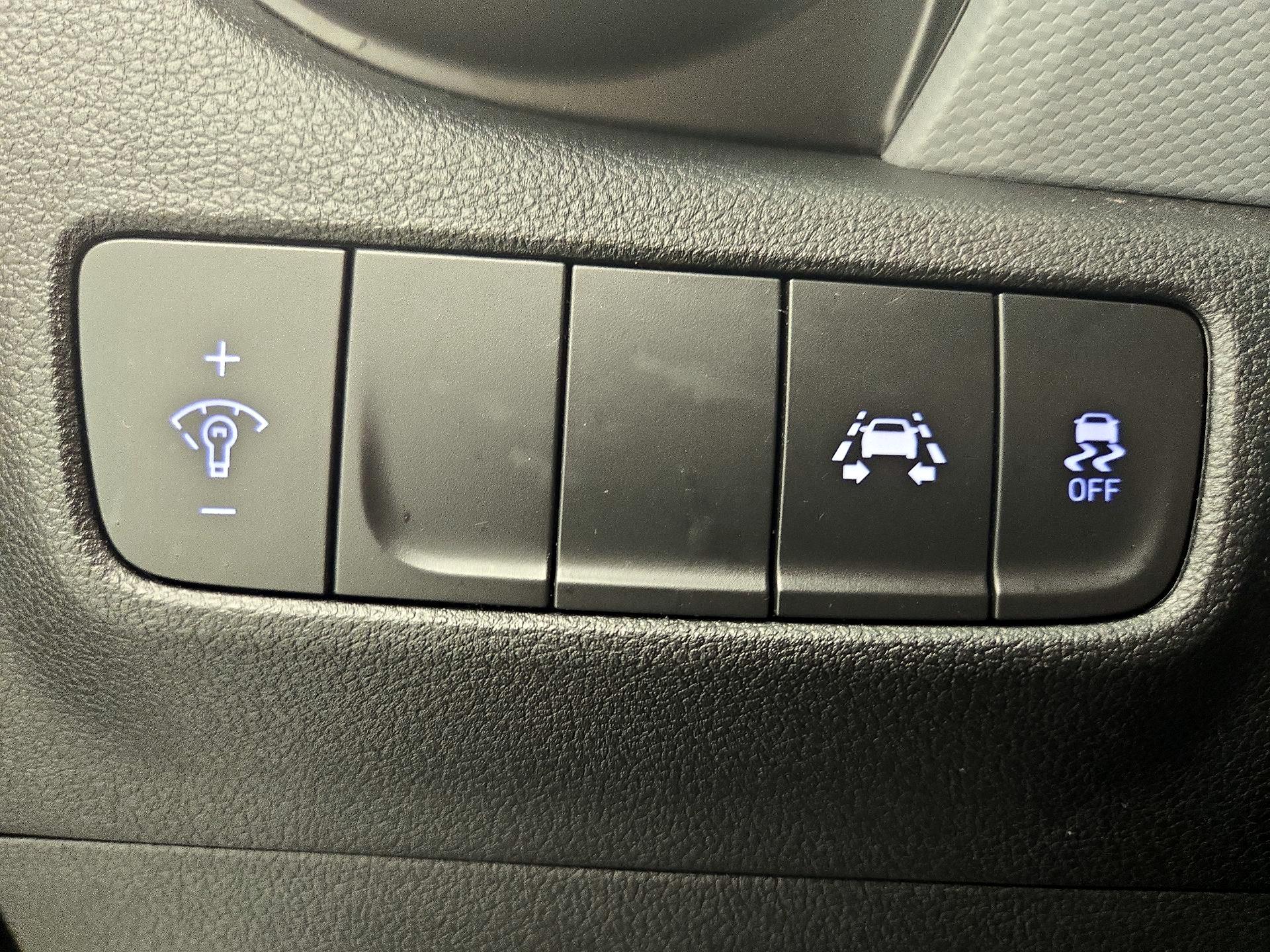 Thumbnail: 2020 Hyundai Kona - 13