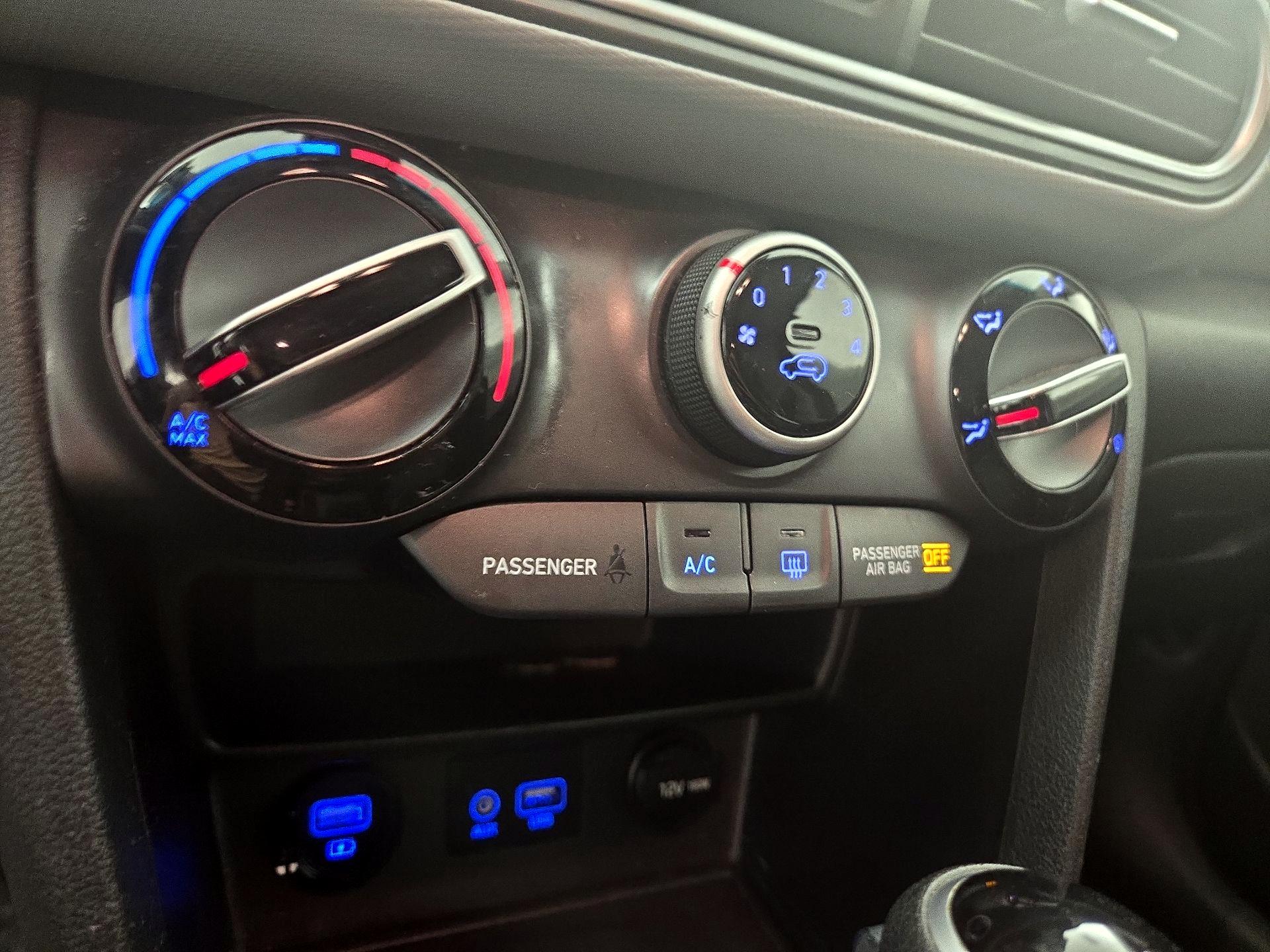 Thumbnail: 2020 Hyundai Kona - 16