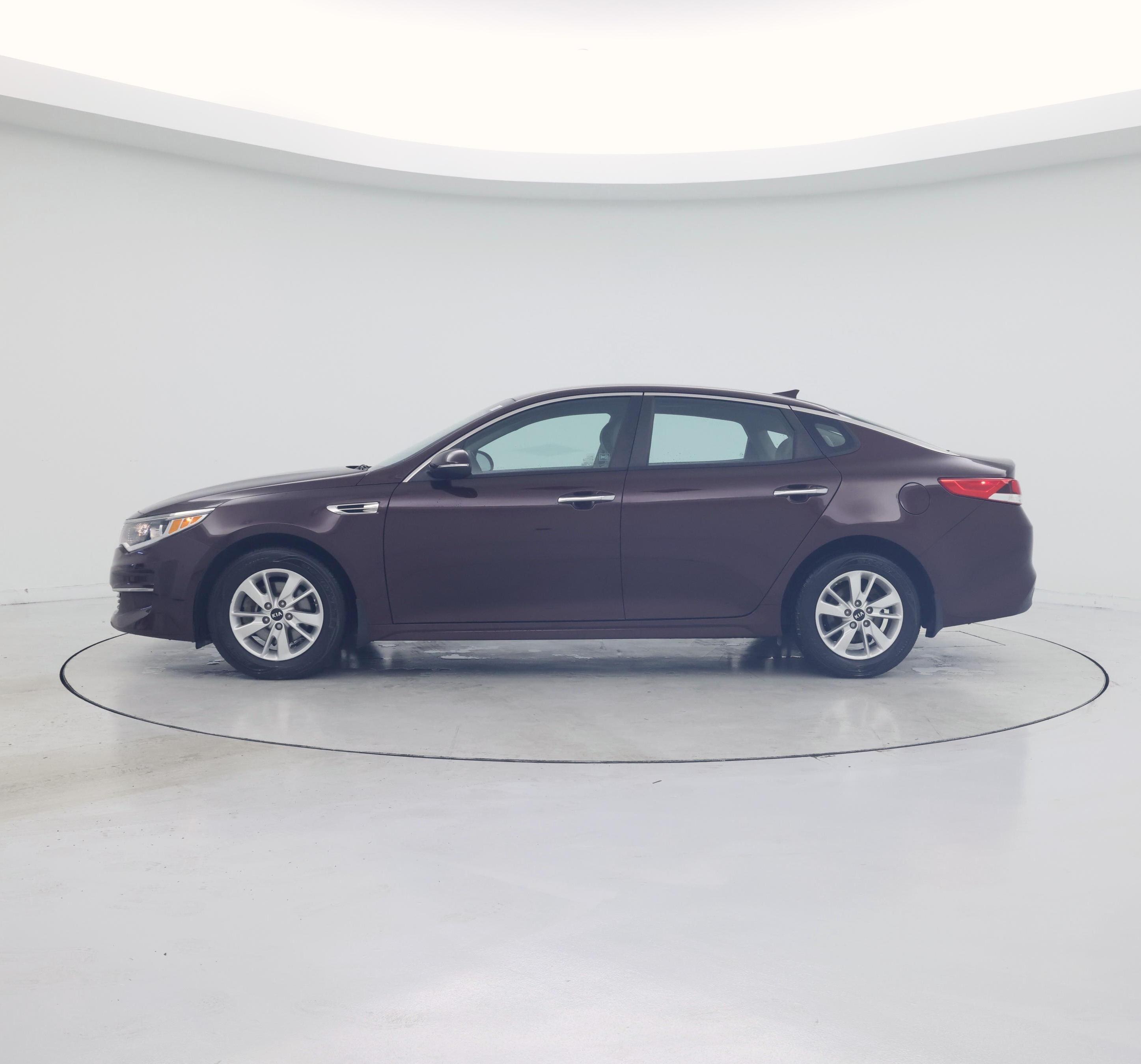 Thumbnail: 2016 Kia Optima - 3