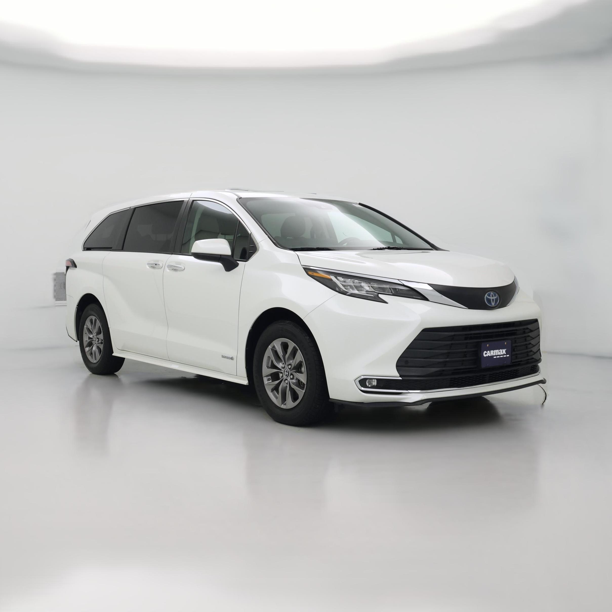 Thumbnail: 2021 Toyota Sienna - 1