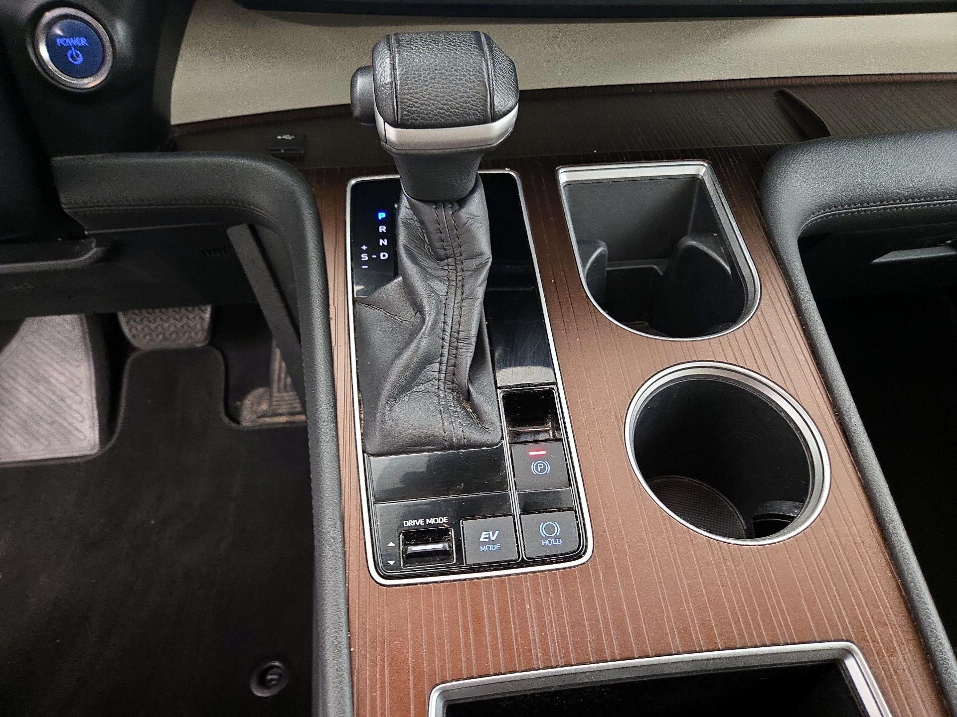 Thumbnail: 2021 Toyota Sienna - 17