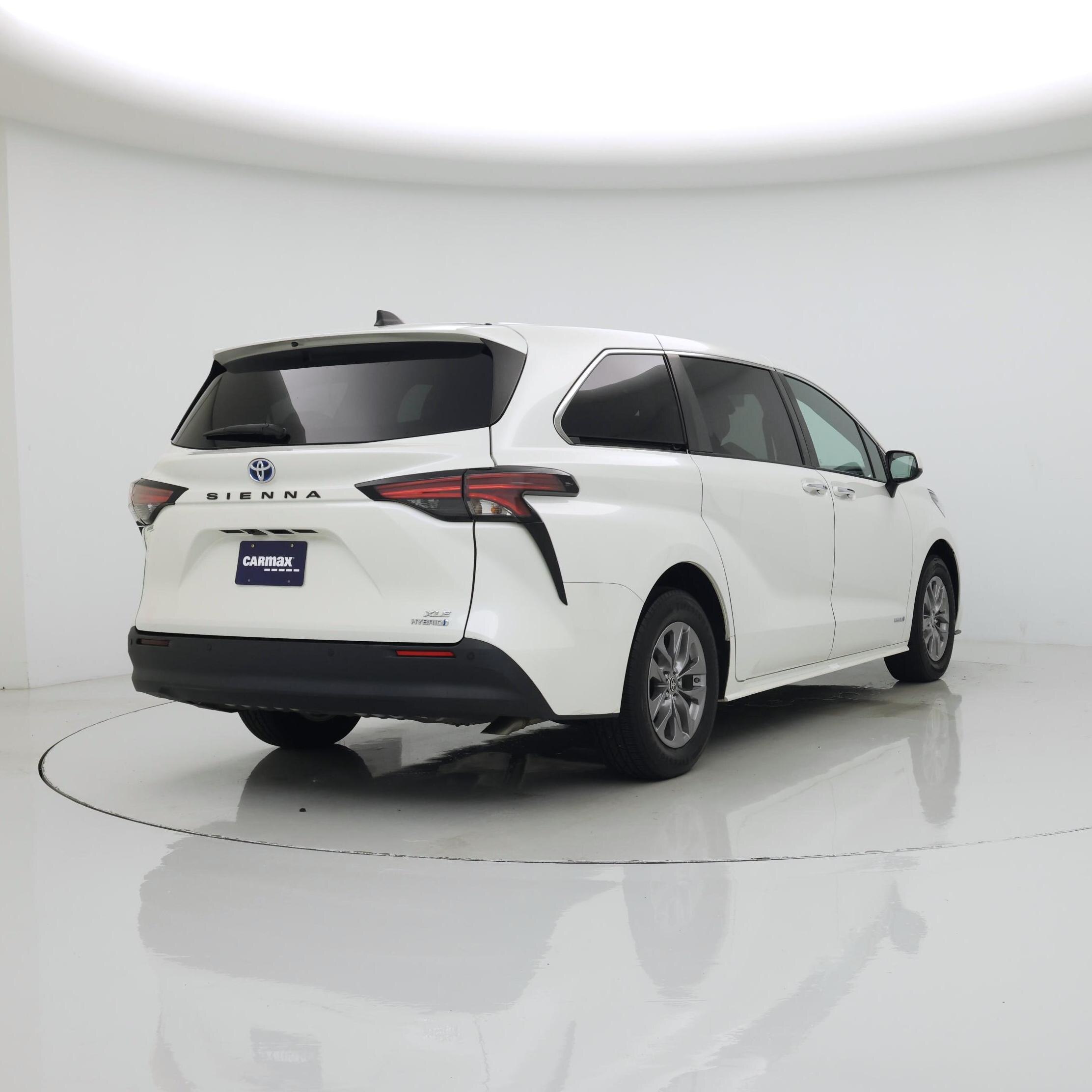 Thumbnail: 2021 Toyota Sienna - 8