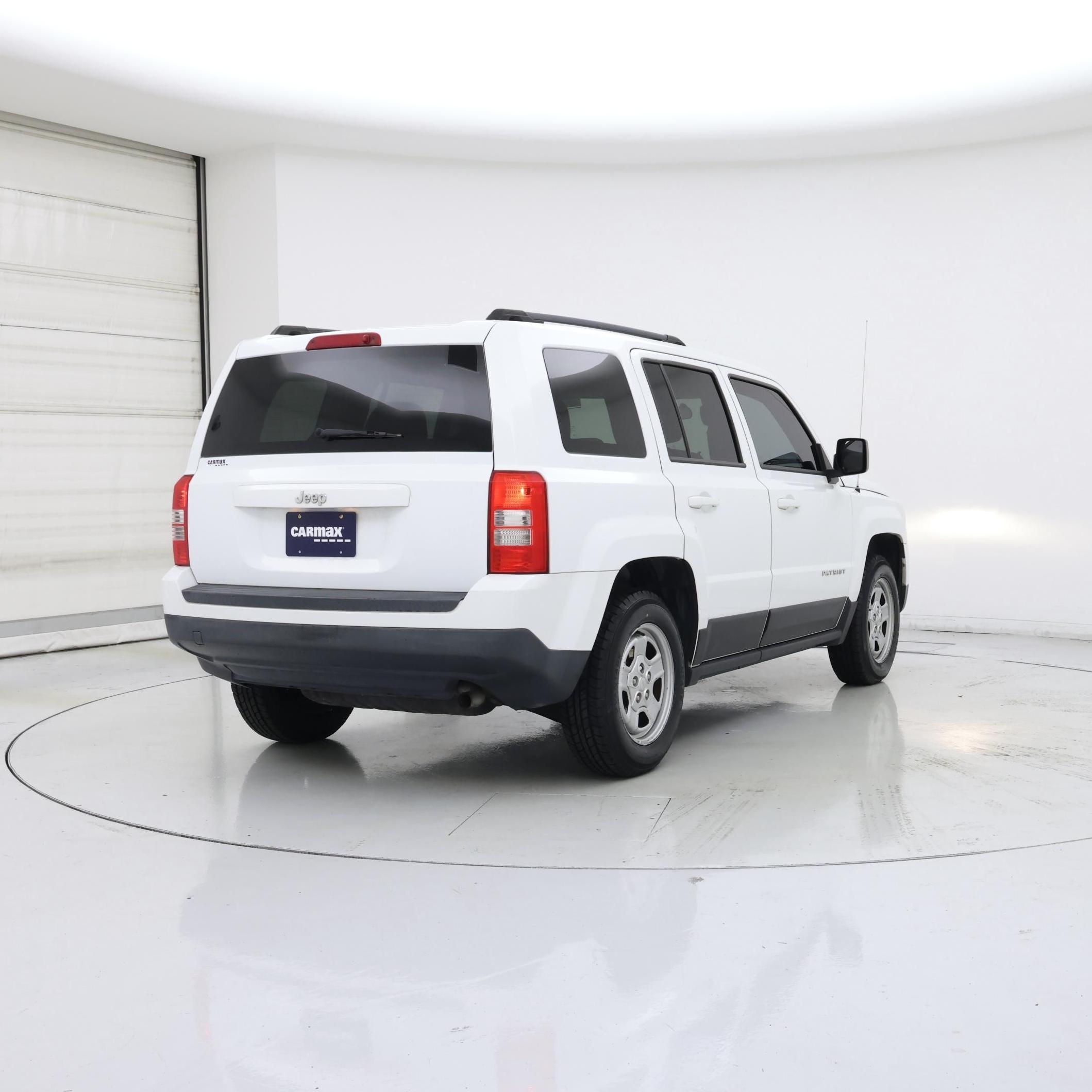 Thumbnail: 2015 Jeep Patriot - 8