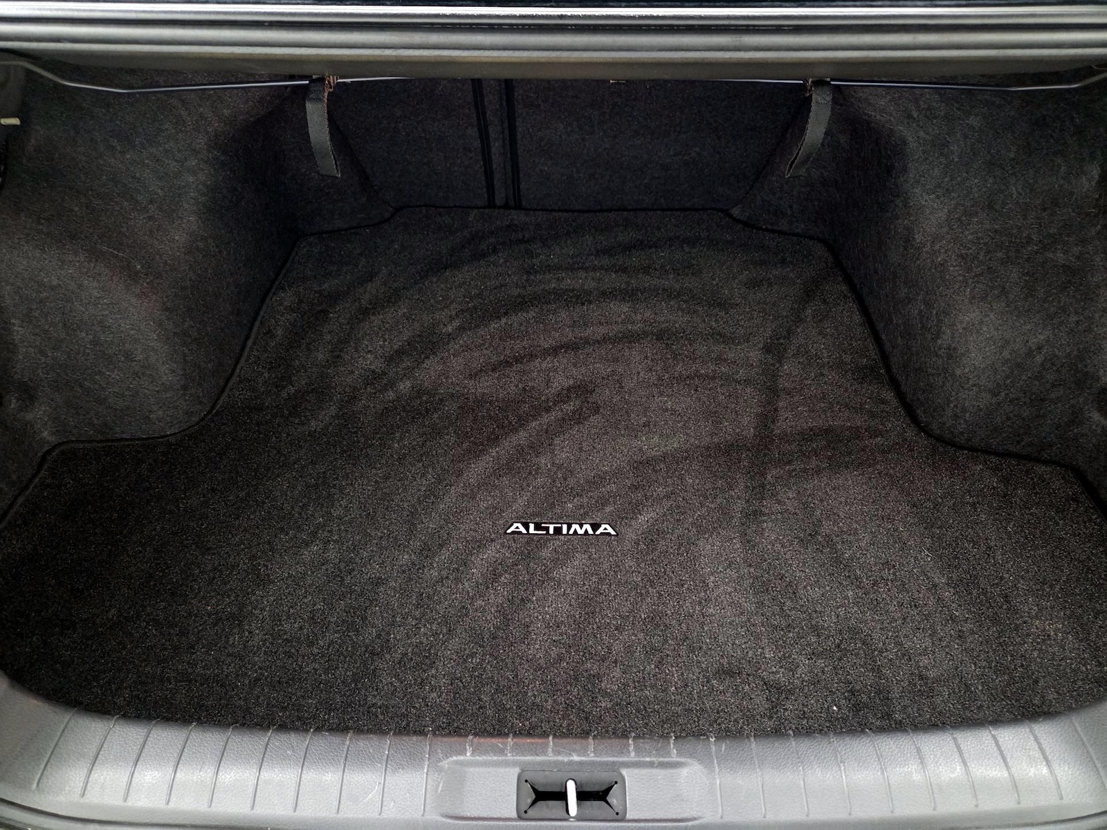 2018 Nissan Altima SR - Photo 20
