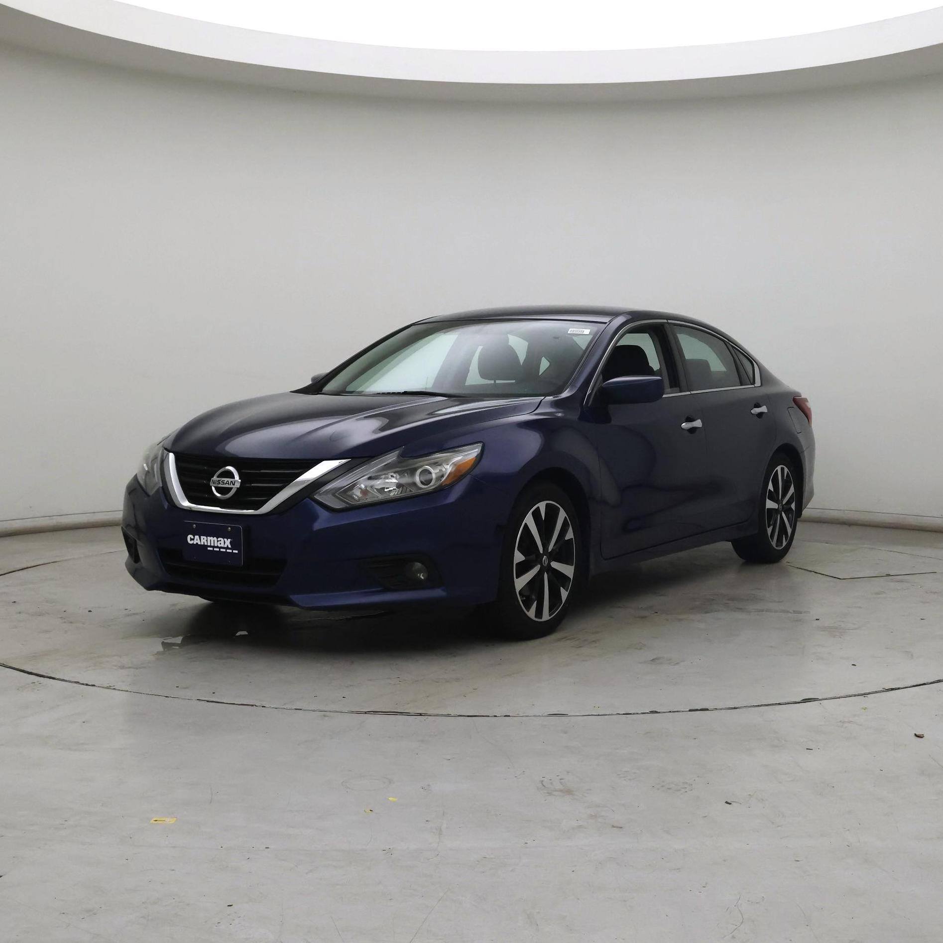 Thumbnail: 2018 Nissan Altima - 4