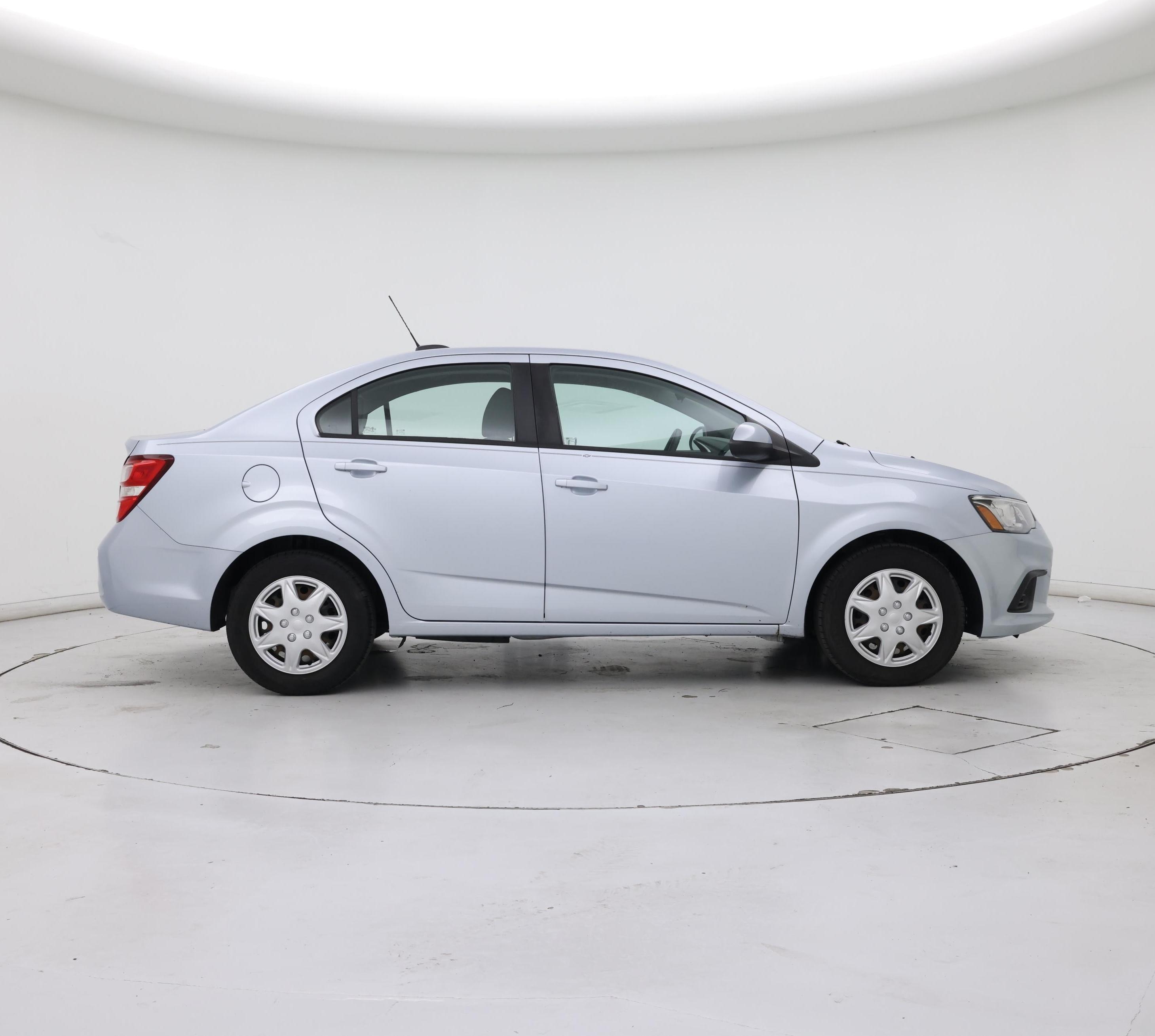 Thumbnail: 2017 Chevrolet Sonic - 7
