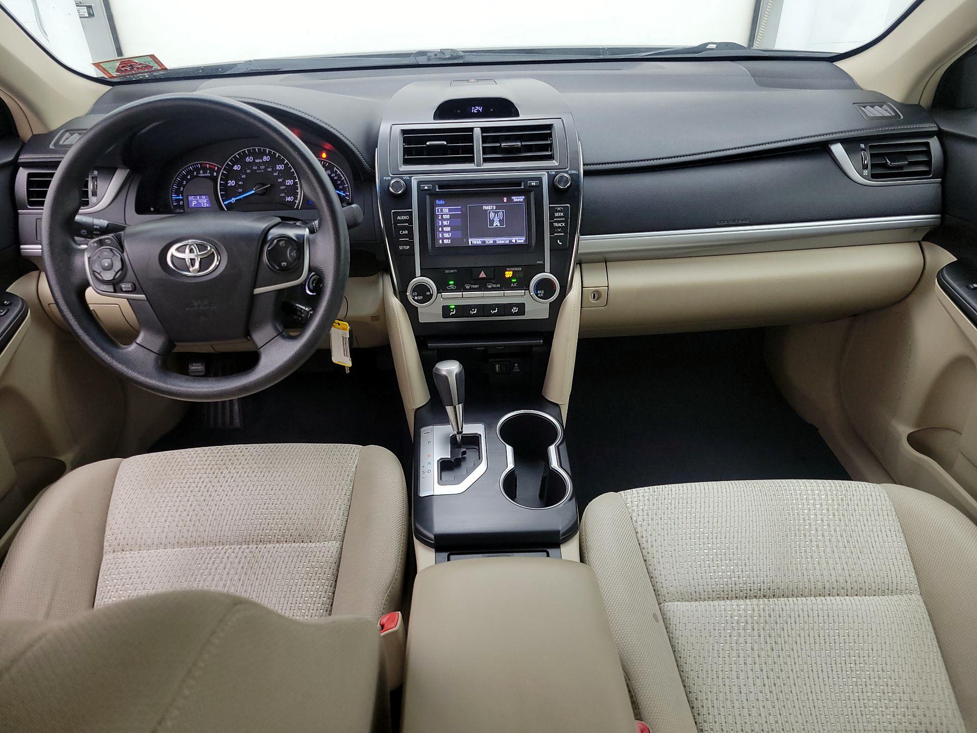Thumbnail: 2014 Toyota Camry - 9