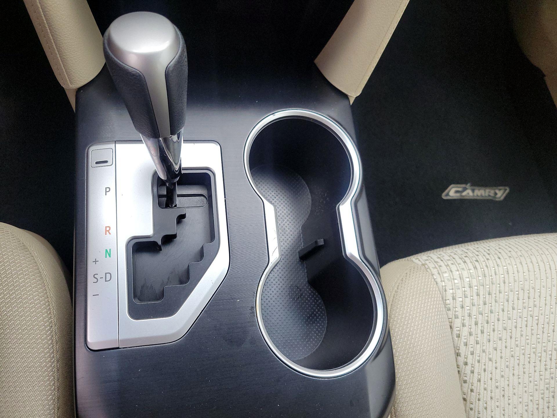 Thumbnail: 2014 Toyota Camry - 17