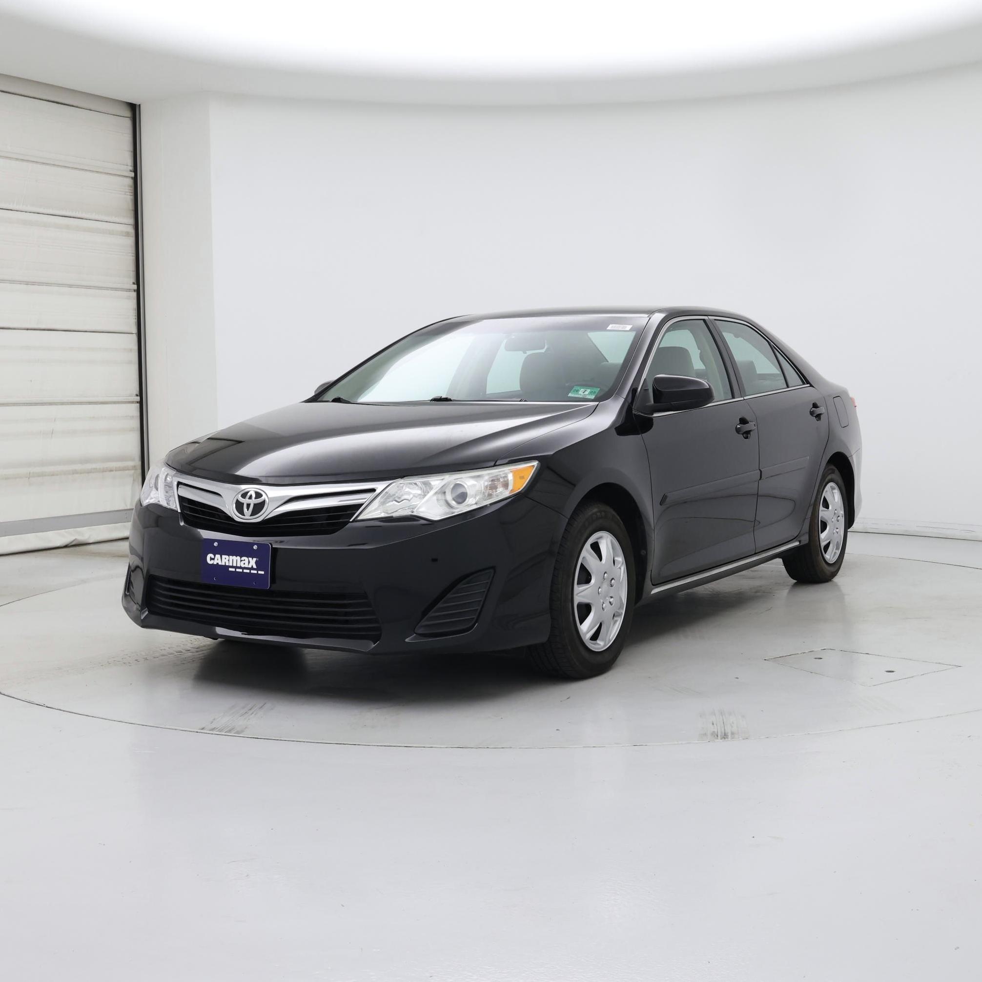 Thumbnail: 2014 Toyota Camry - 4
