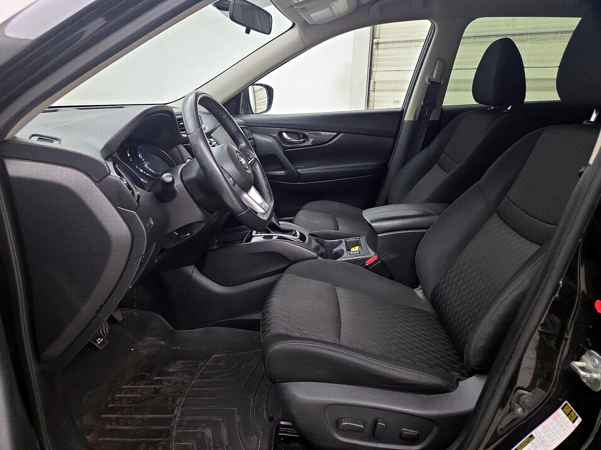 Thumbnail: 2018 Nissan Rogue - 11