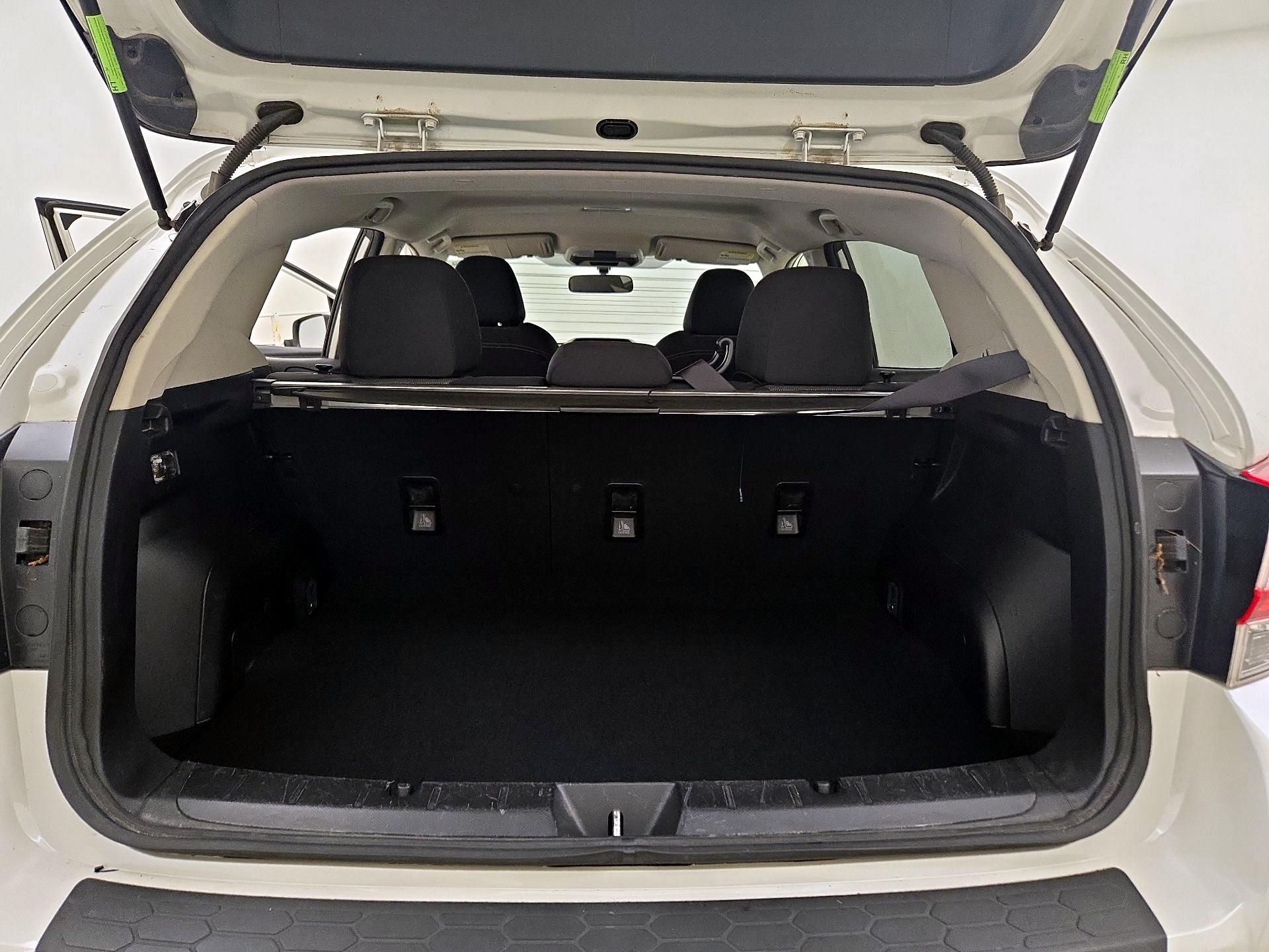 Thumbnail: 2019 Subaru Crosstrek - 20