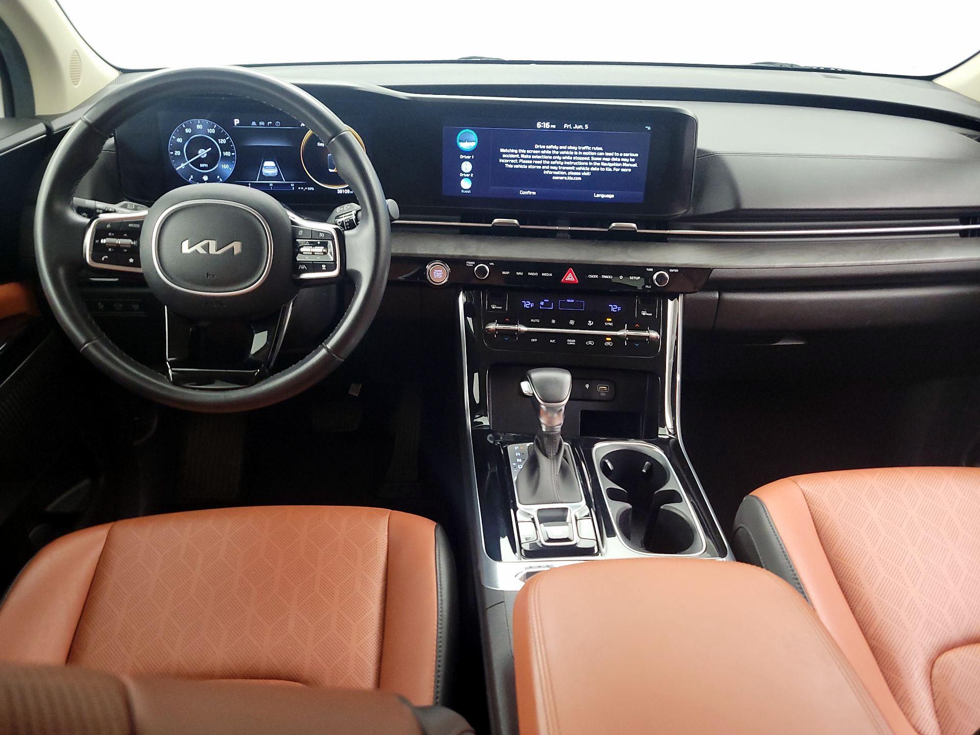 Thumbnail: 2023 Kia Carnival - 9