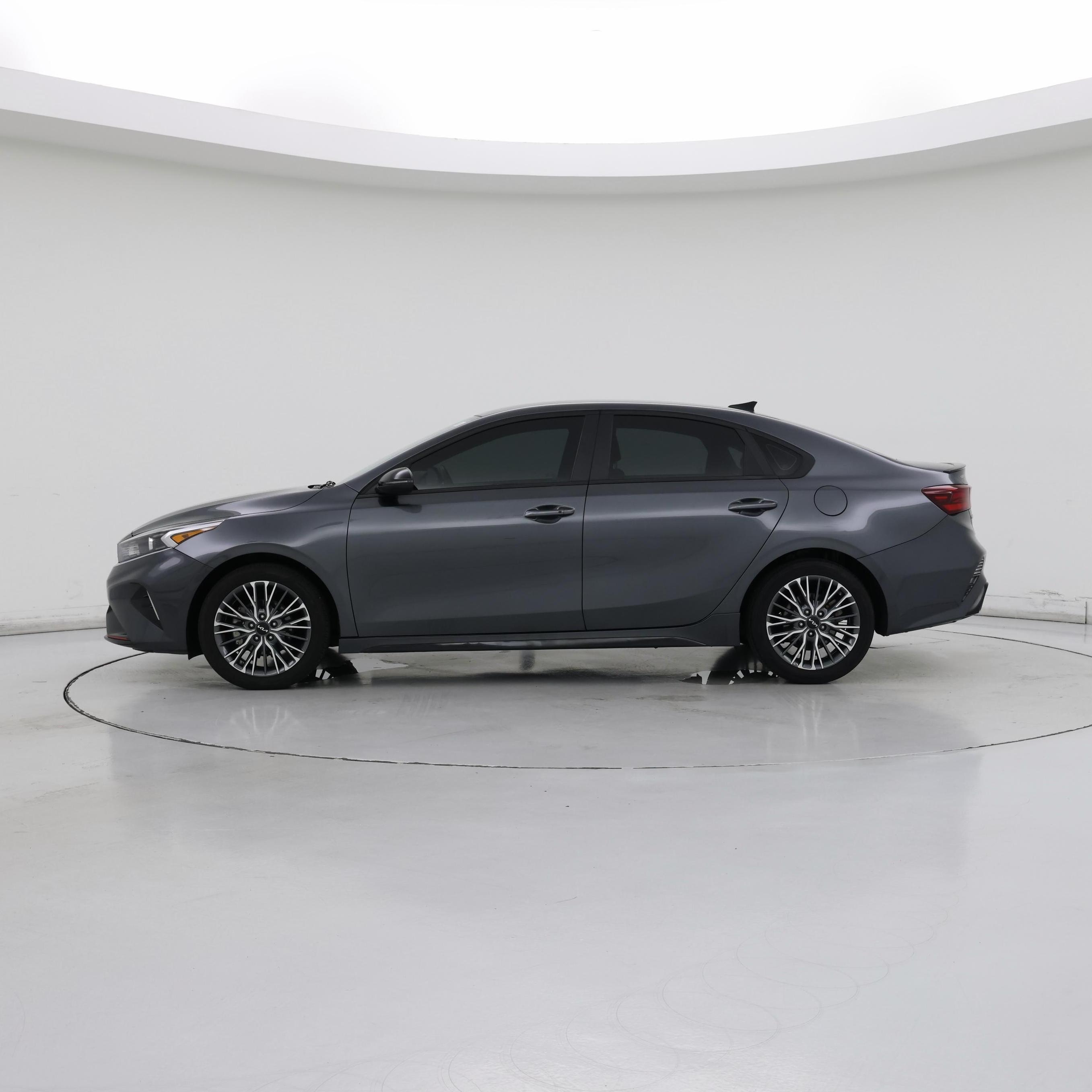 Thumbnail: 2024 Kia Forte - 3