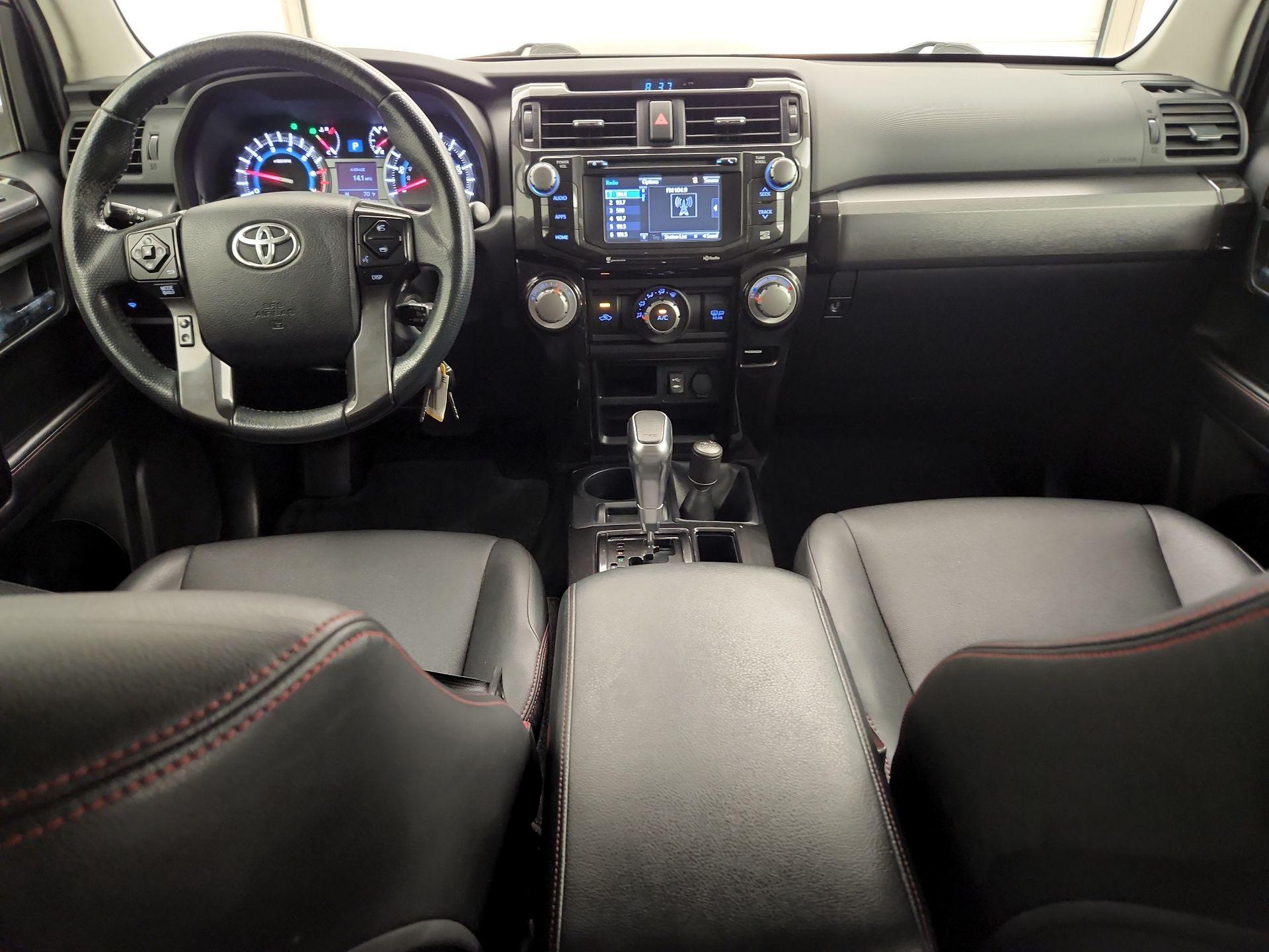 Thumbnail: 2015 Toyota 4Runner - 9