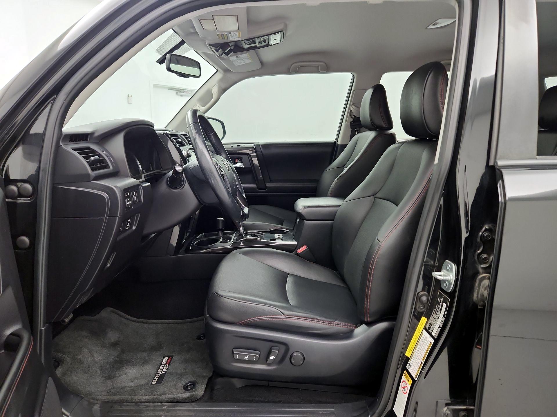 Thumbnail: 2015 Toyota 4Runner - 11