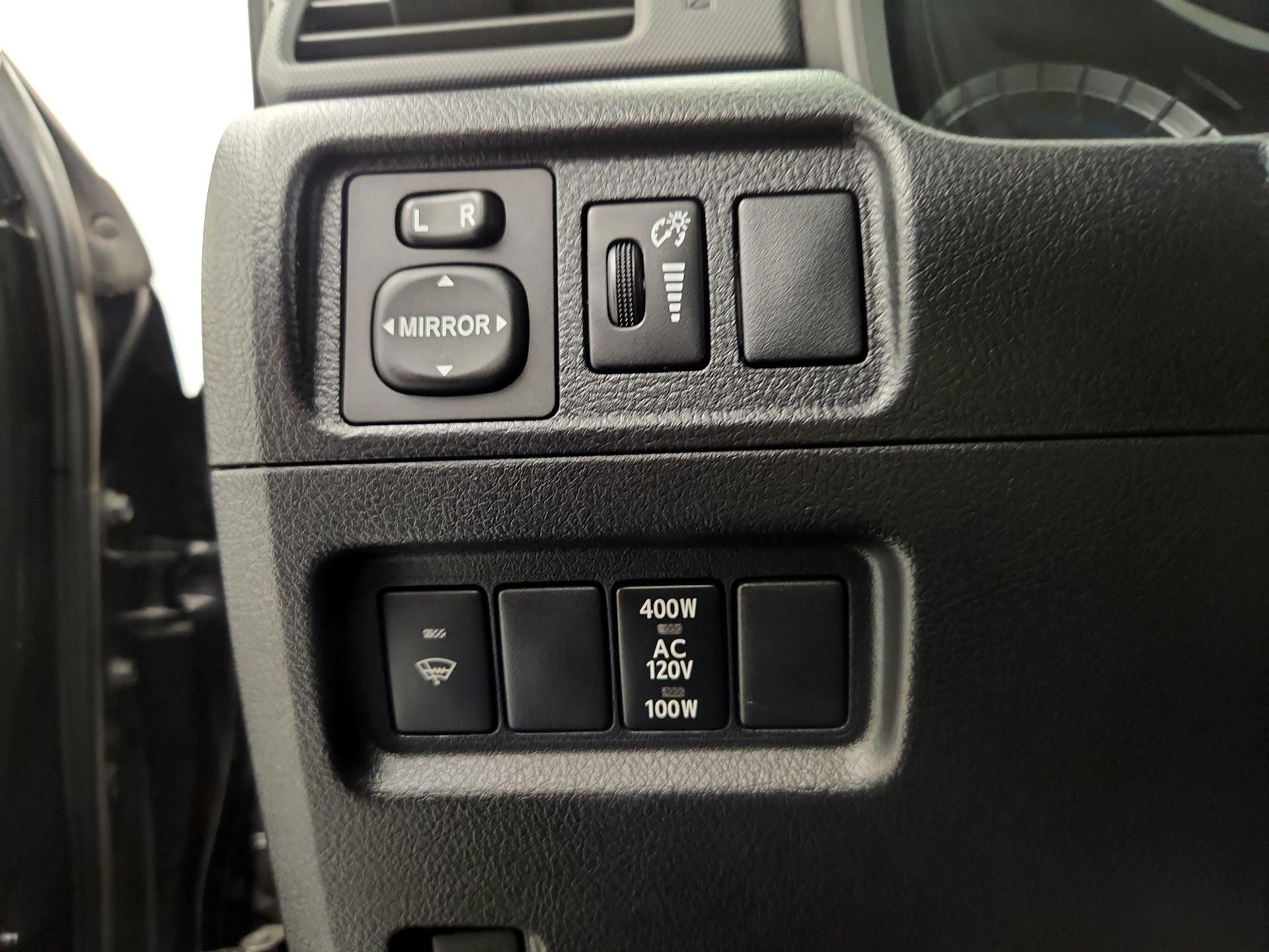 Thumbnail: 2015 Toyota 4Runner - 13