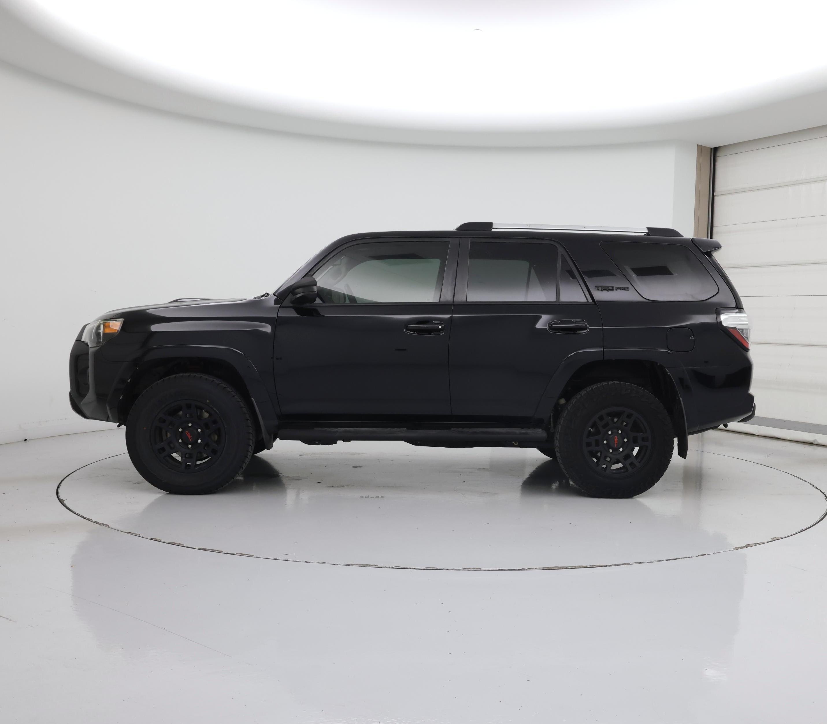 Thumbnail: 2015 Toyota 4Runner - 3