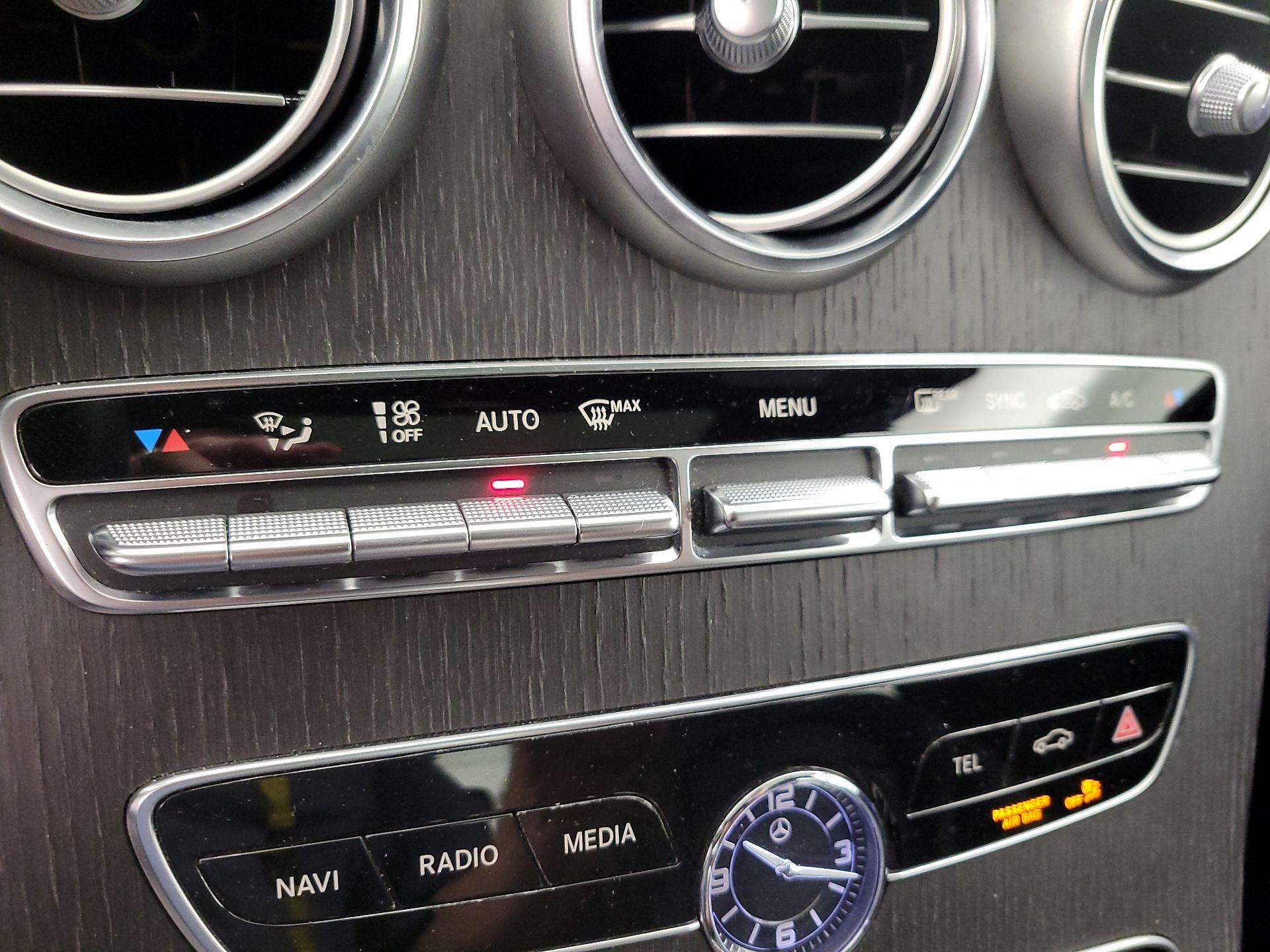Thumbnail: 2020 Mercedes-Benz C-Class - 16