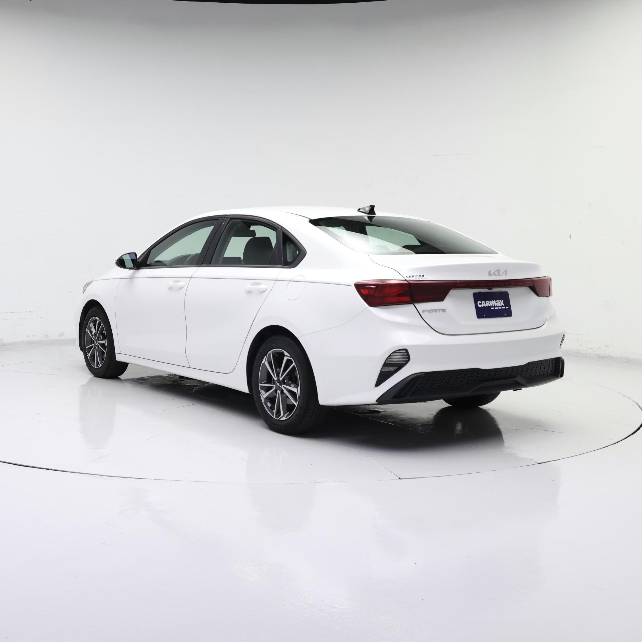 Thumbnail: 2022 Kia Forte - 2