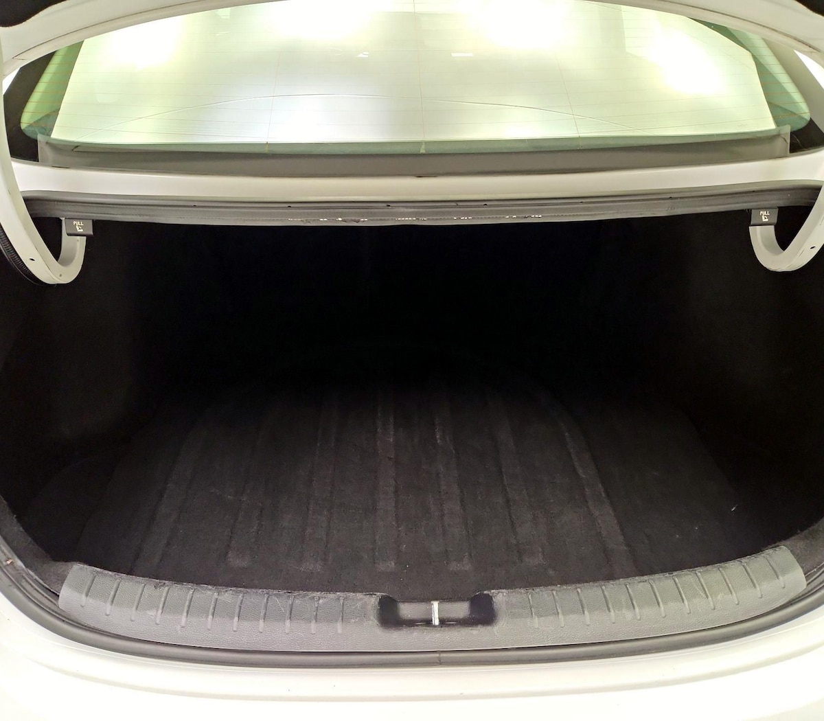 Trunk/Cargo (Seats Up)