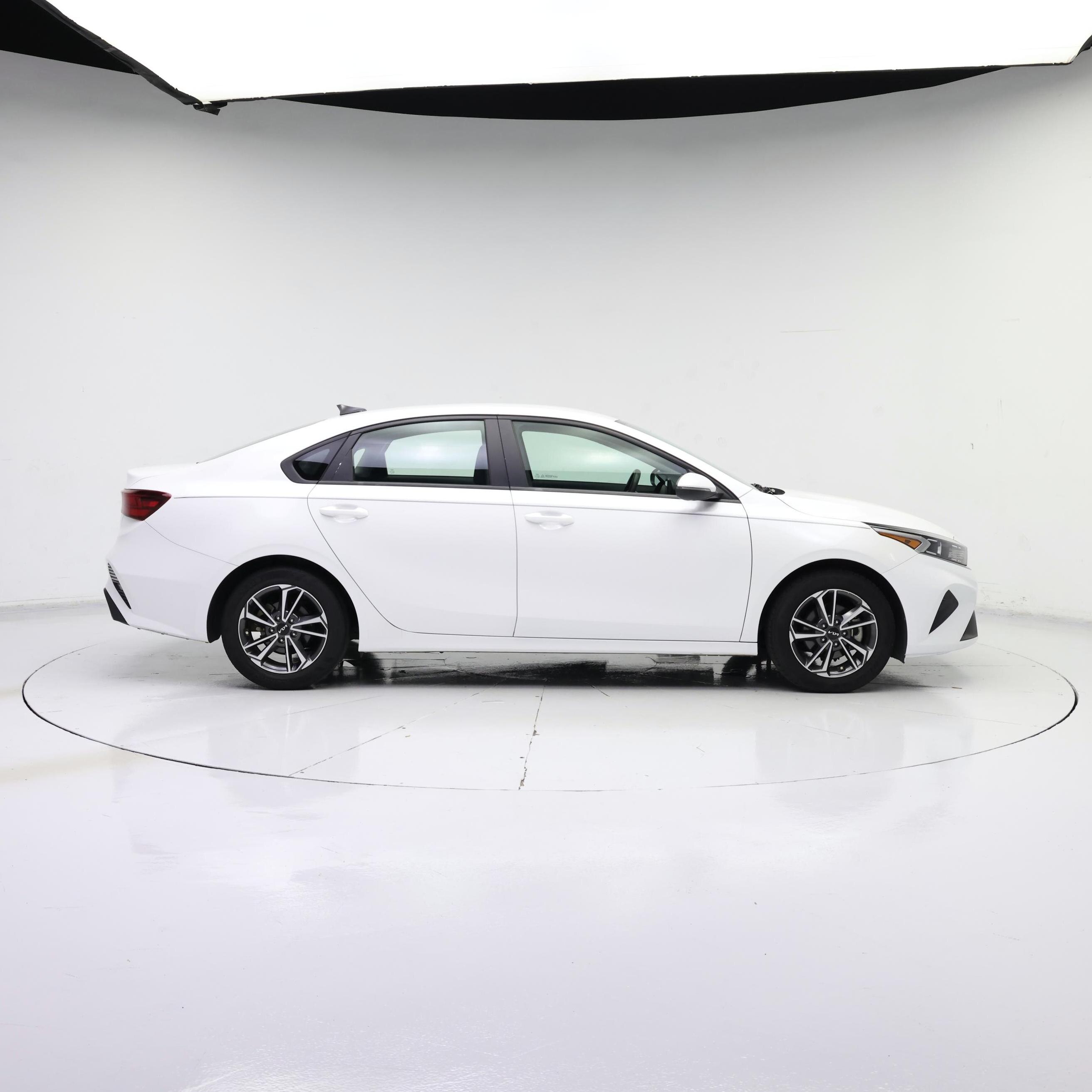Thumbnail: 2022 Kia Forte - 7