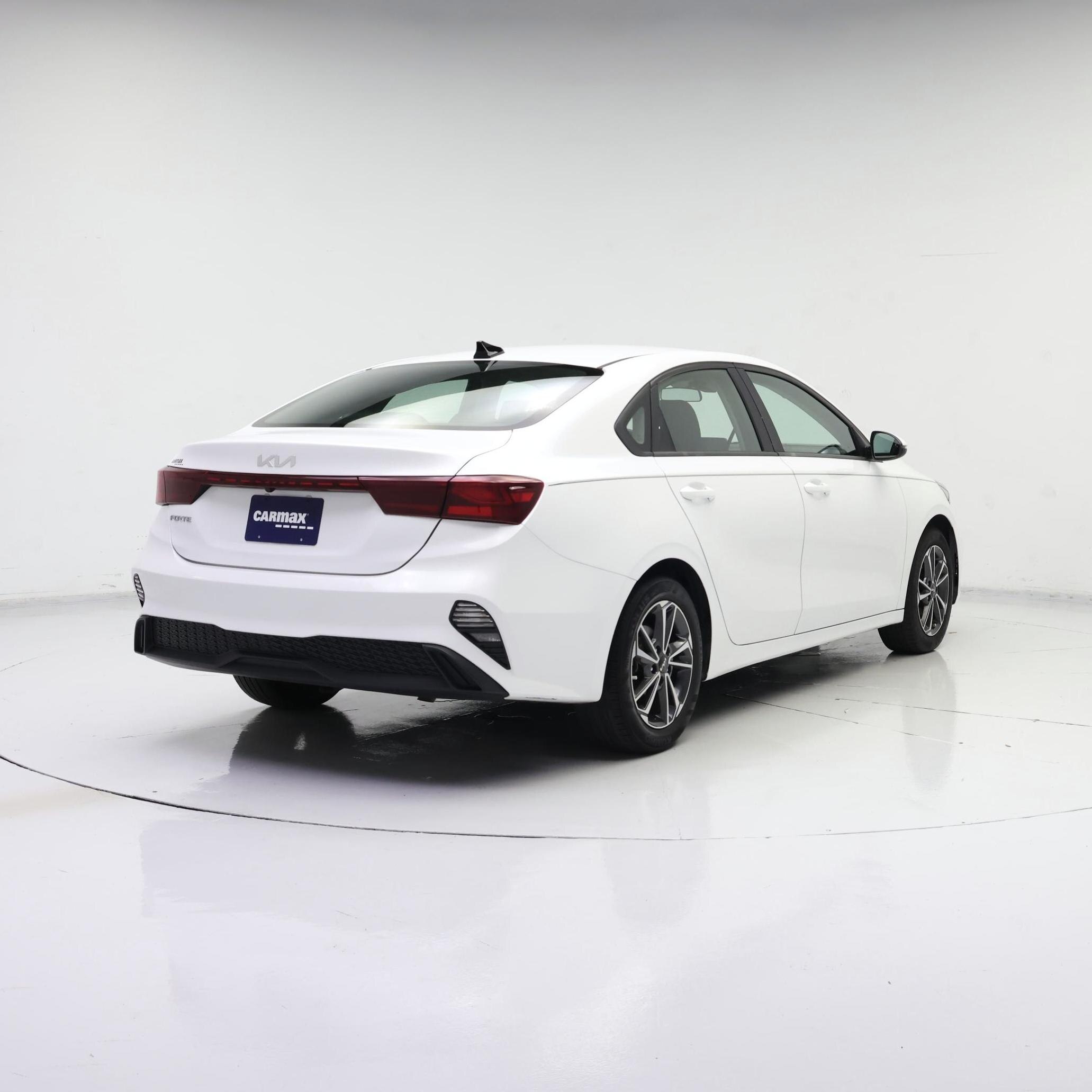 Thumbnail: 2022 Kia Forte - 8