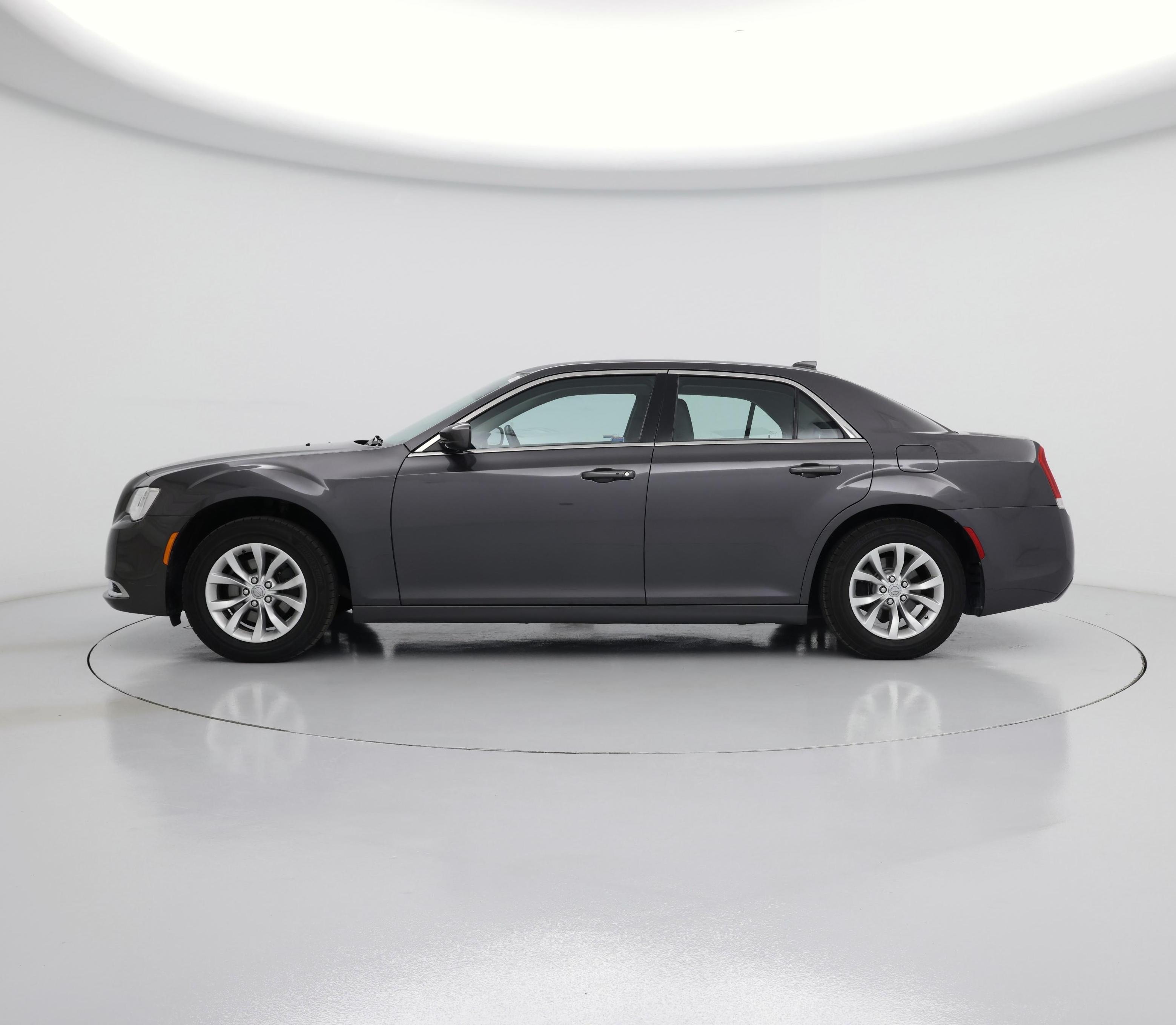 Thumbnail: 2015 Chrysler 300 - 3