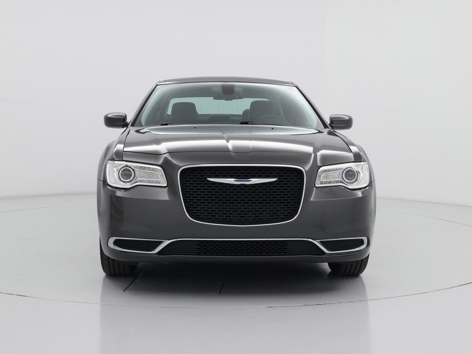 2015 Chrysler 300 Limited - Photo 6