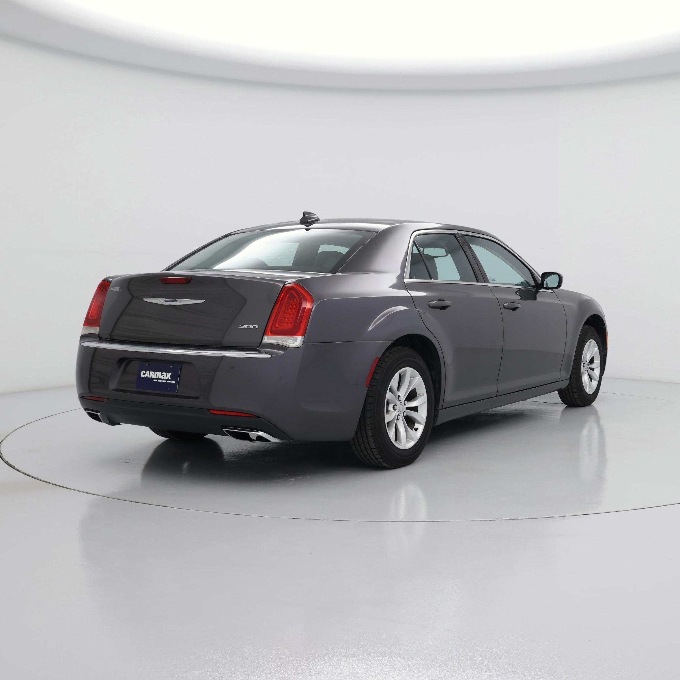 Thumbnail: 2015 Chrysler 300 - 8