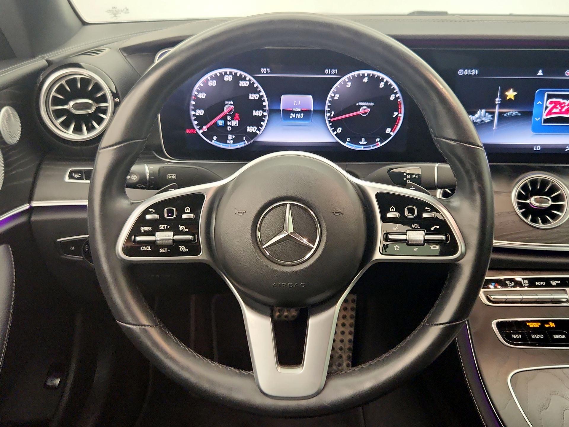 Thumbnail: 2020 Mercedes-Benz E-Class - 10