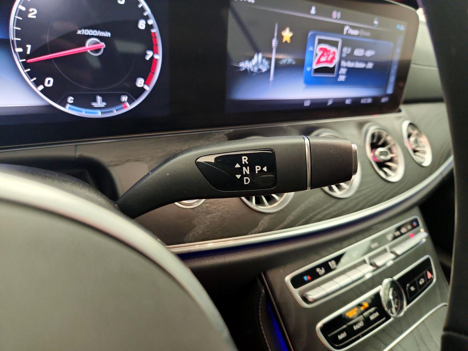 Thumbnail: 2020 Mercedes-Benz E-Class - 18