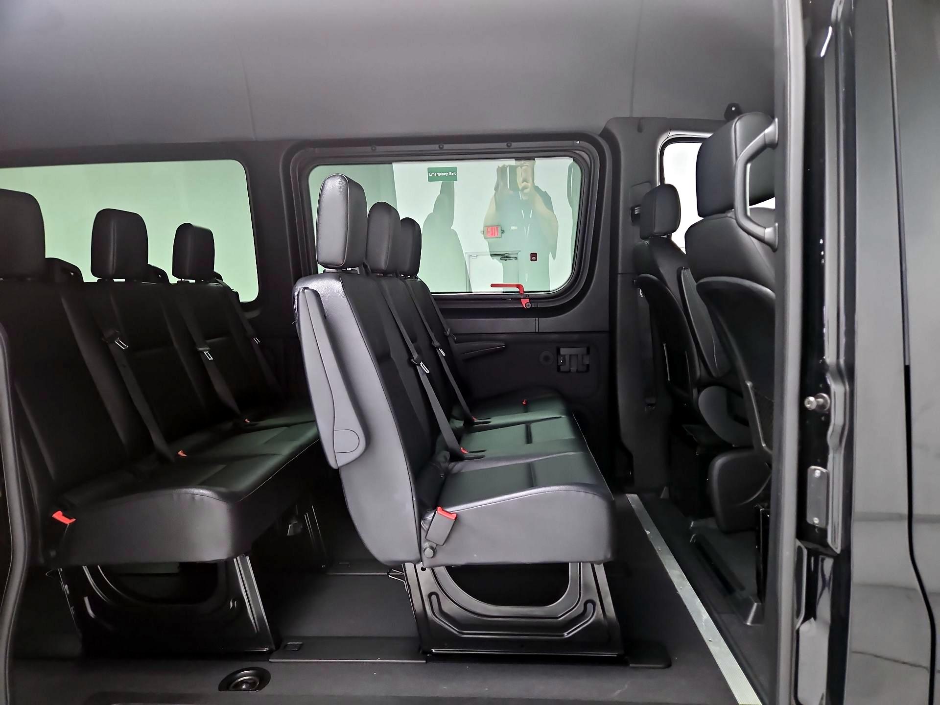 Thumbnail: 2020 Mercedes-Benz Sprinter - 19