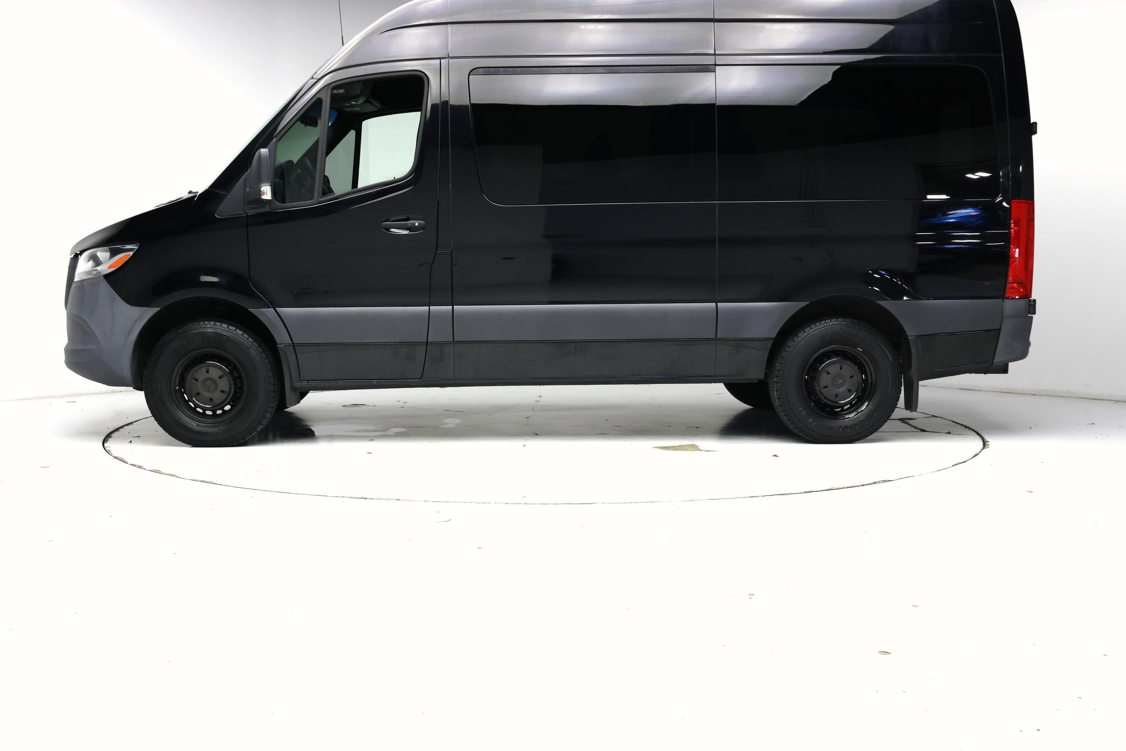 Thumbnail: 2020 Mercedes-Benz Sprinter - 3
