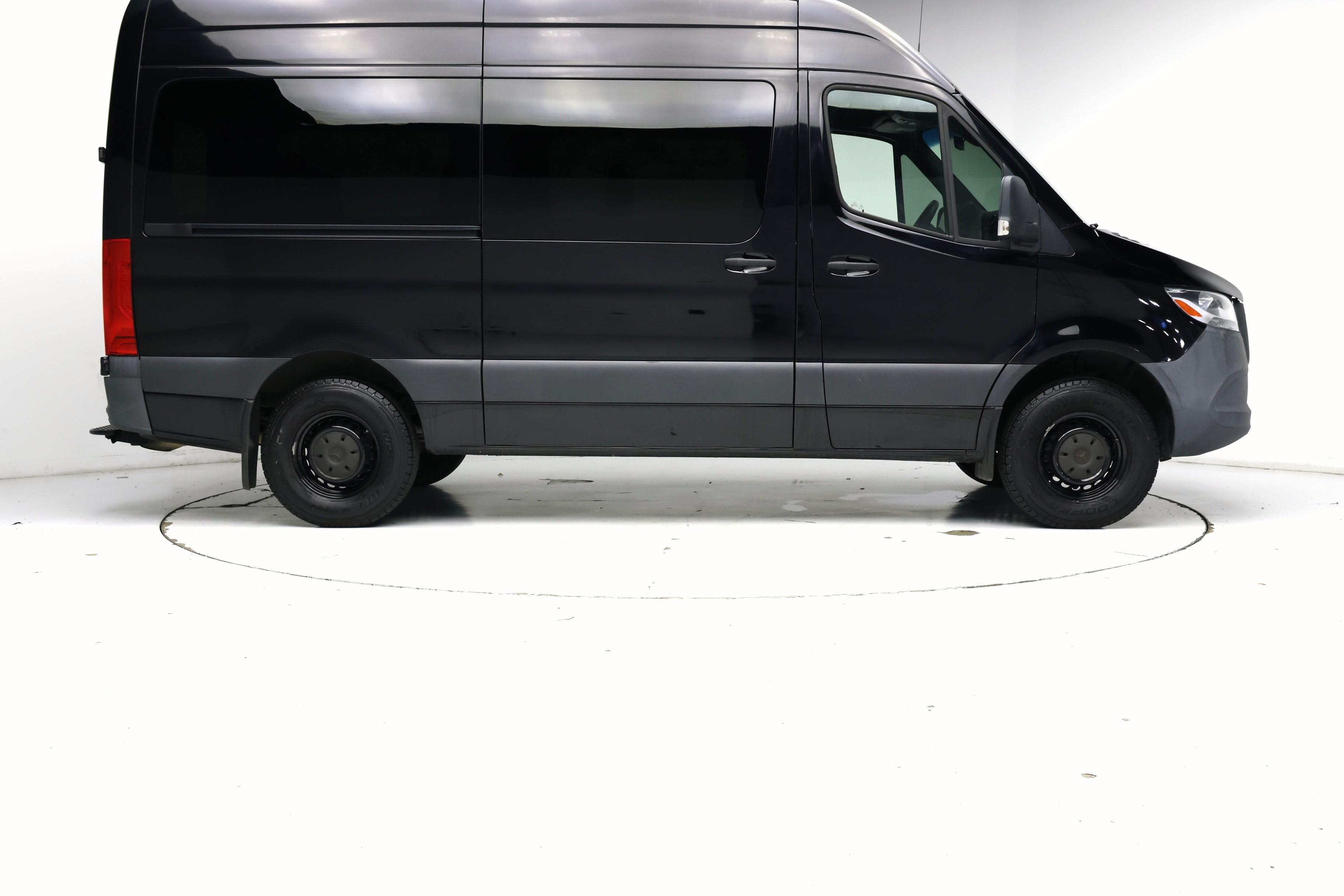 Thumbnail: 2020 Mercedes-Benz Sprinter - 7