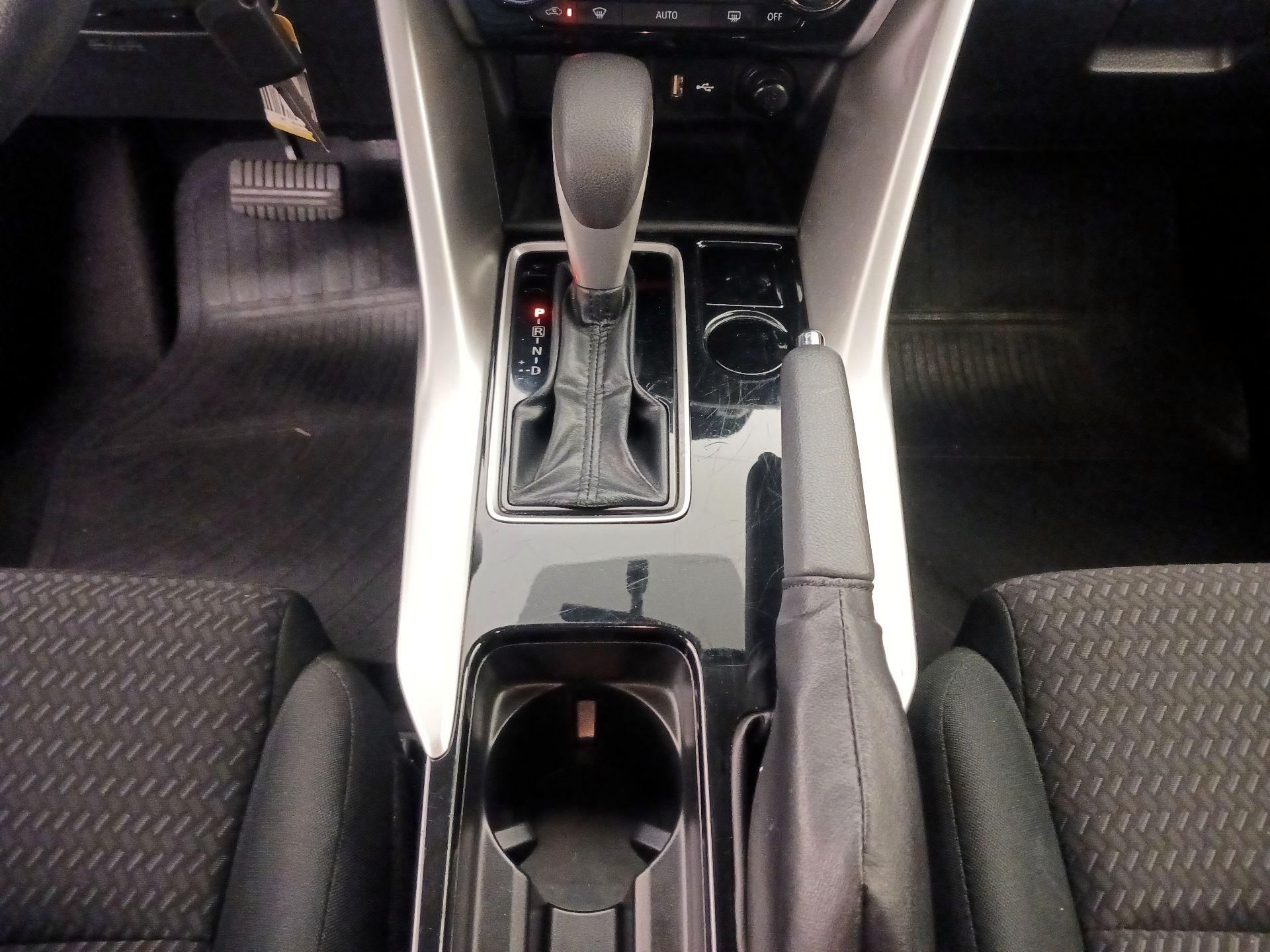 Thumbnail: 2020 Mitsubishi Eclipse Cross - 17